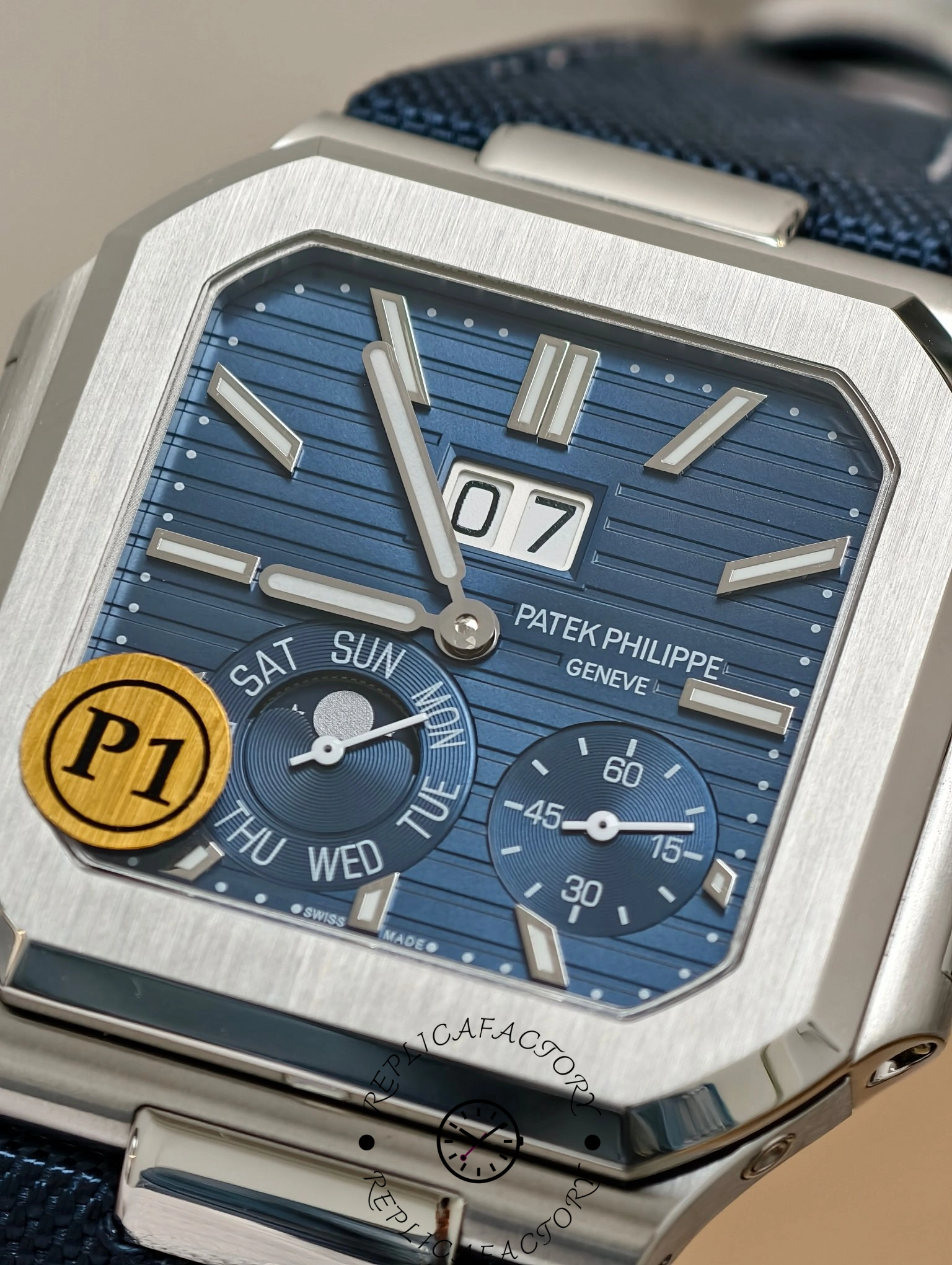 Patek Philippe Cubitus Platinum 5822P 001