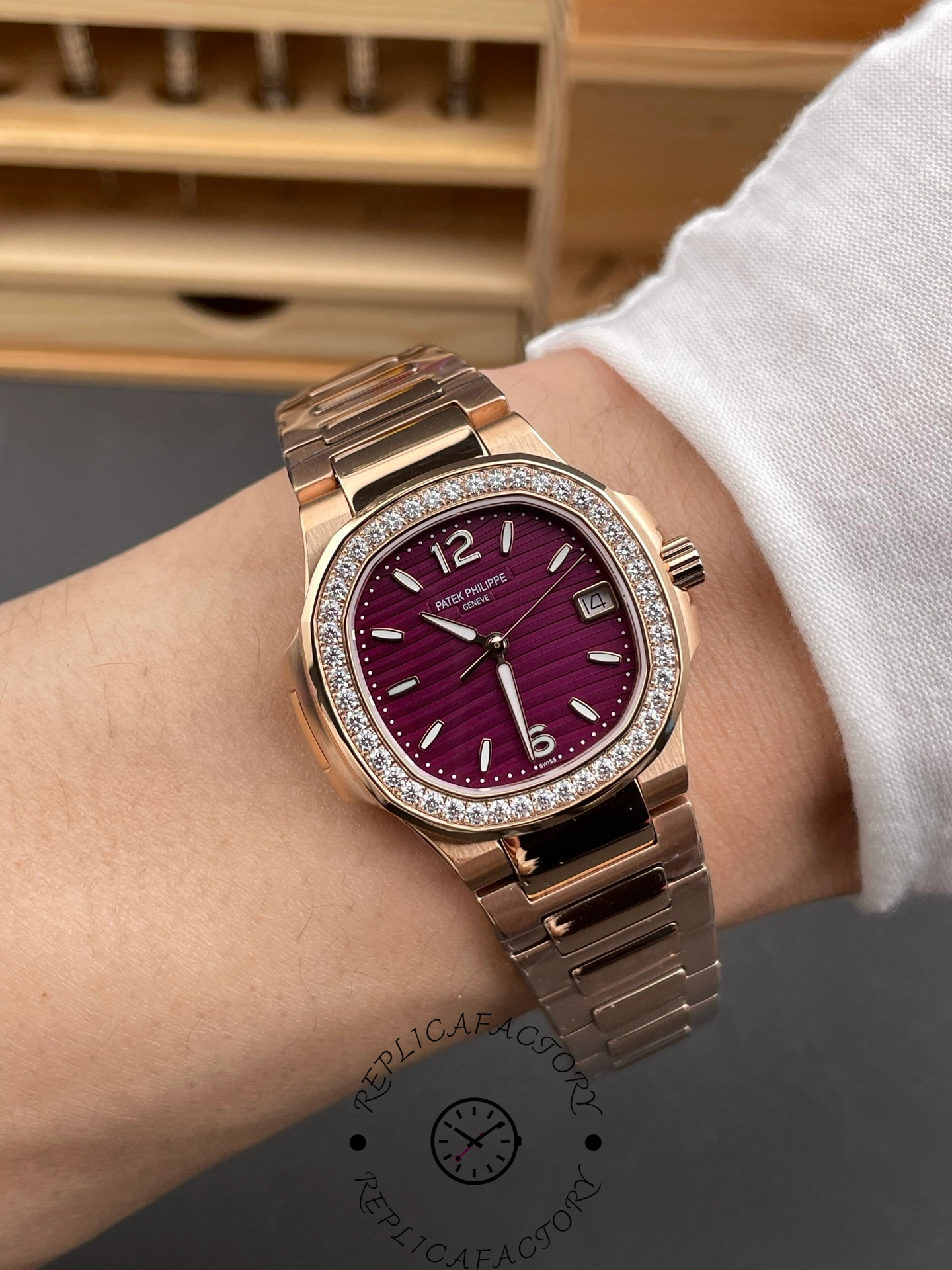 Patek Philippe Nautilus 7010 1R 013 Purple Dial 32mm