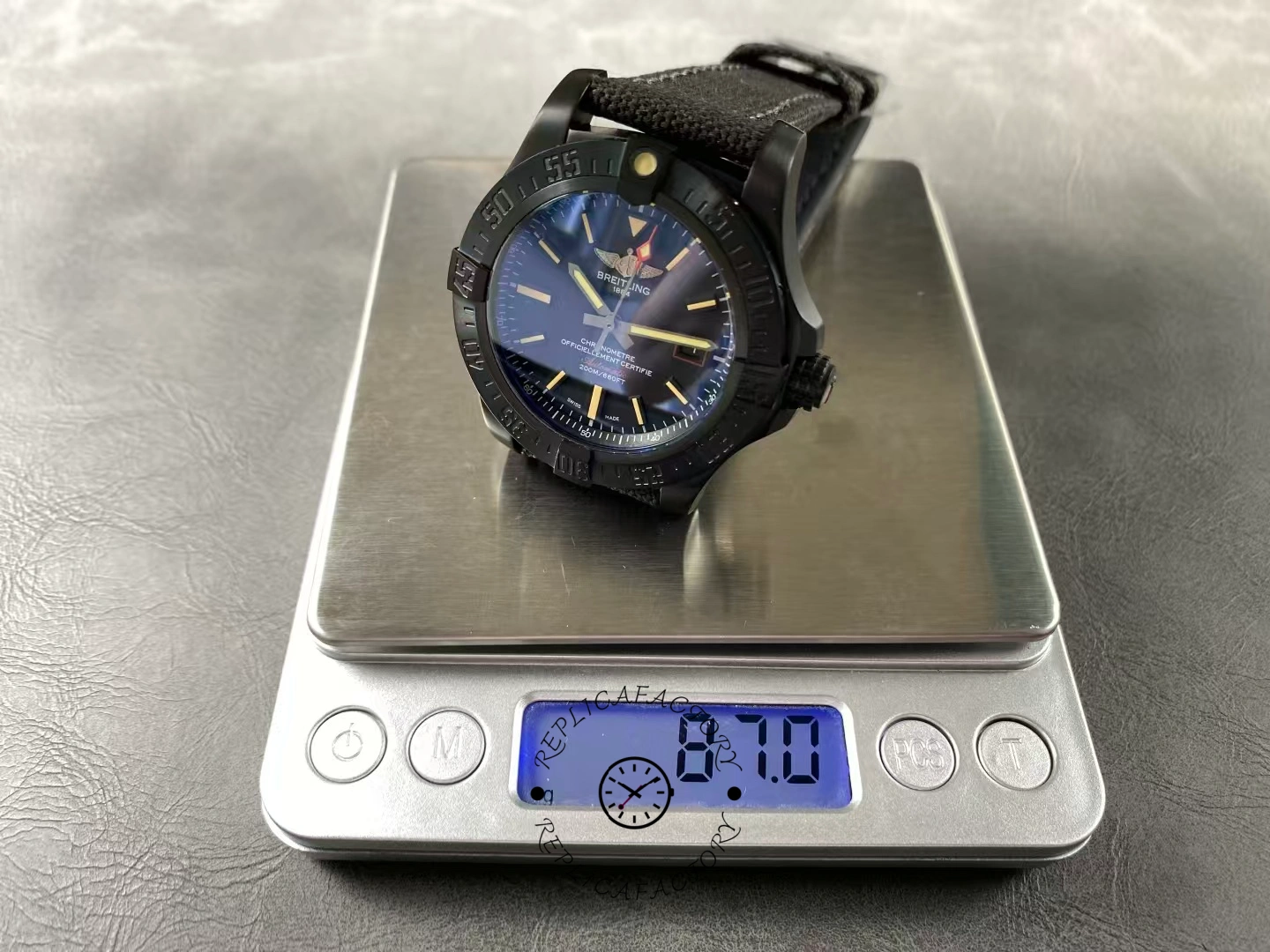 Breitling Avenger Blackbird 44 V17311101B1W1 Replica Black Dial Men's Watch