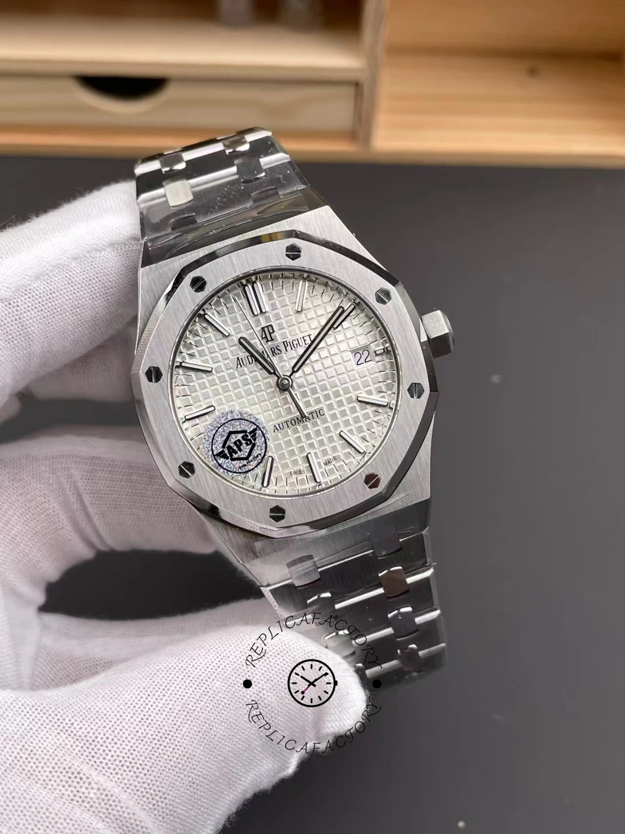 AP Royal Oak Date Watch 15450ST.OO.1256ST.01 Replica Silver Dial