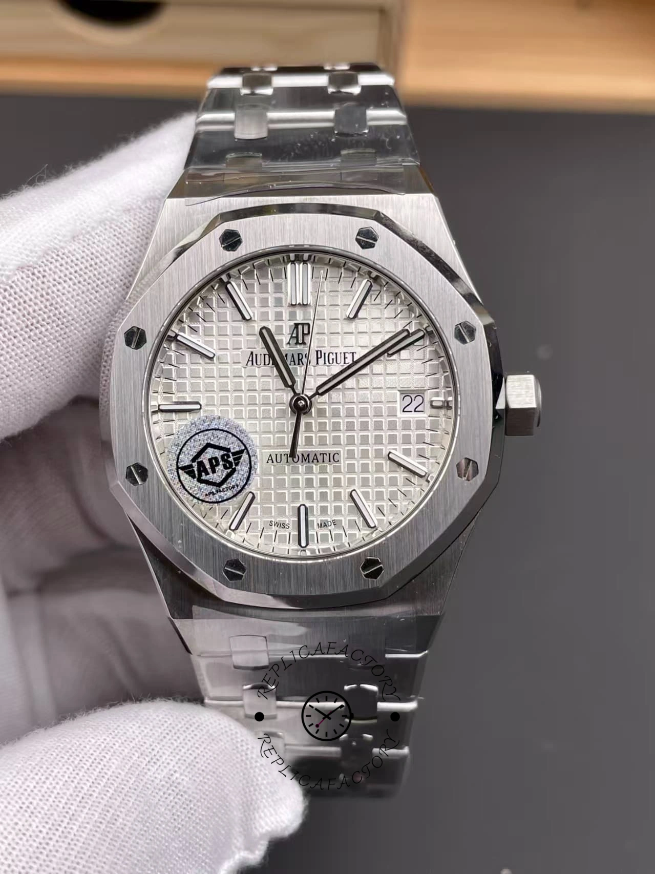 AP Royal Oak Date Watch 15450ST.OO.1256ST.01 Replica Silver Dial