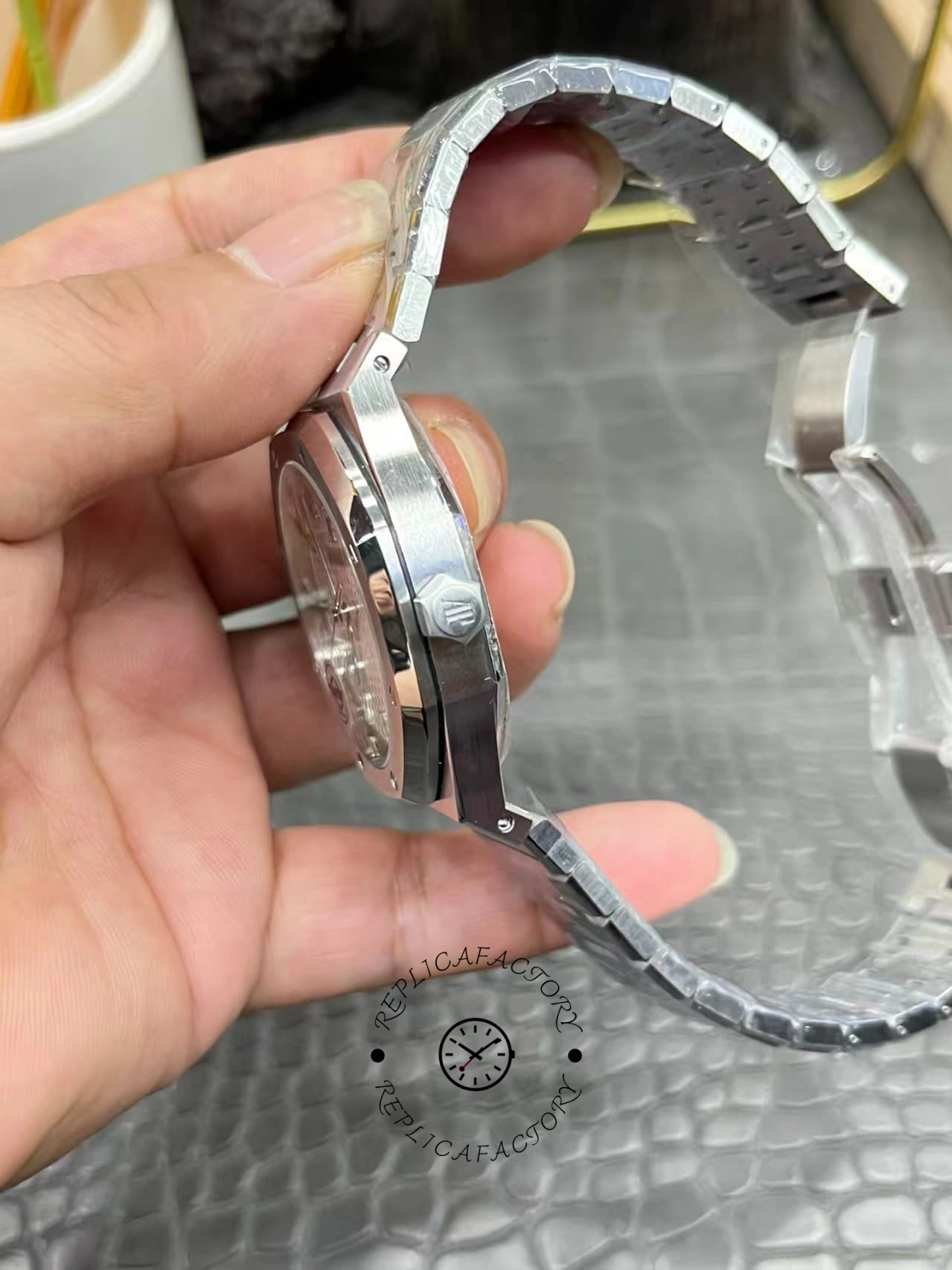 AP Royal Oak 41MM 15500ST.OO.1220ST.04 Replica Automatic 4302