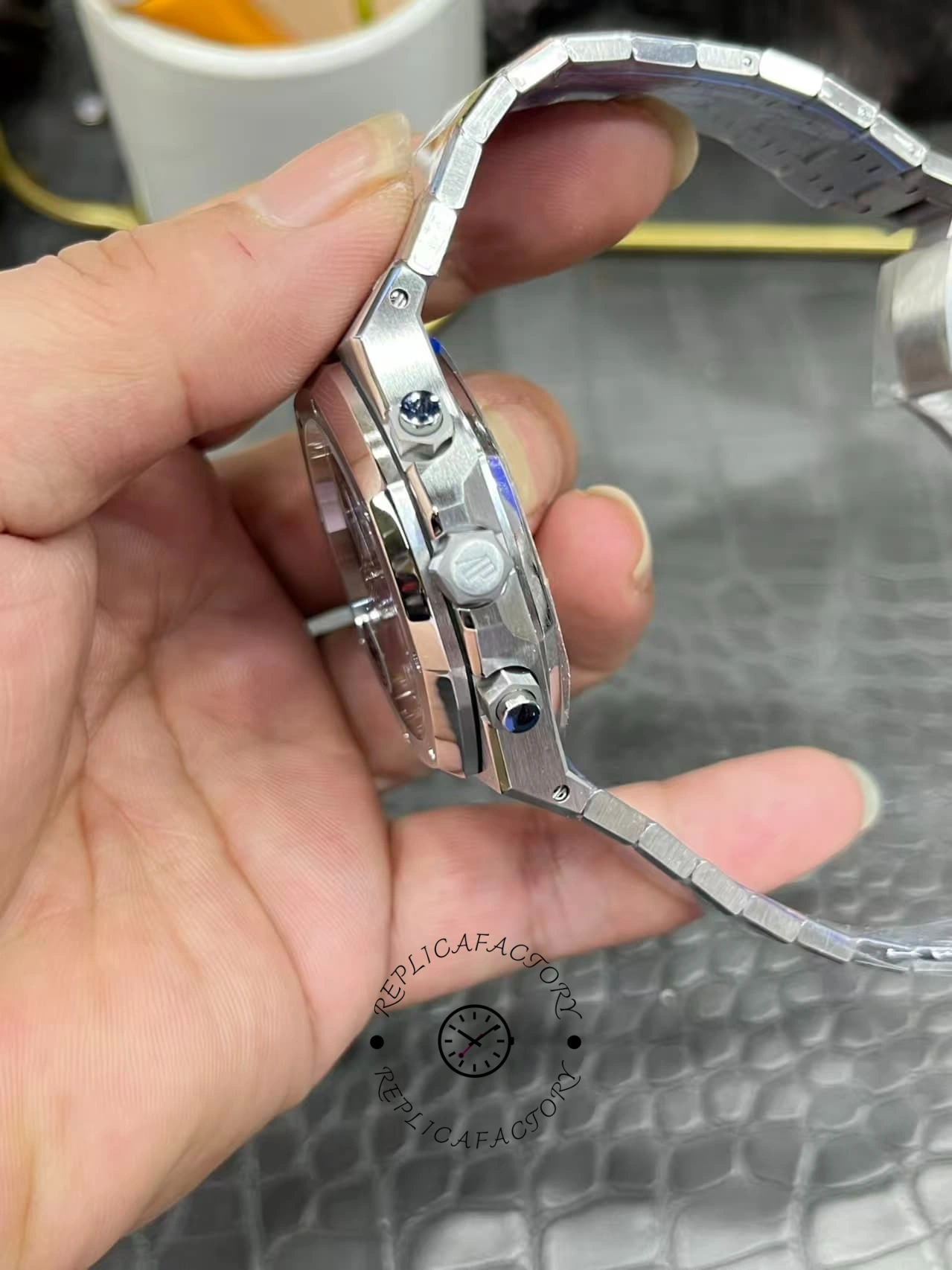 AP Royal Oak Chronograph 41mm 26240ST.OO.1320ST.05 1:1 Clone Blue Dial