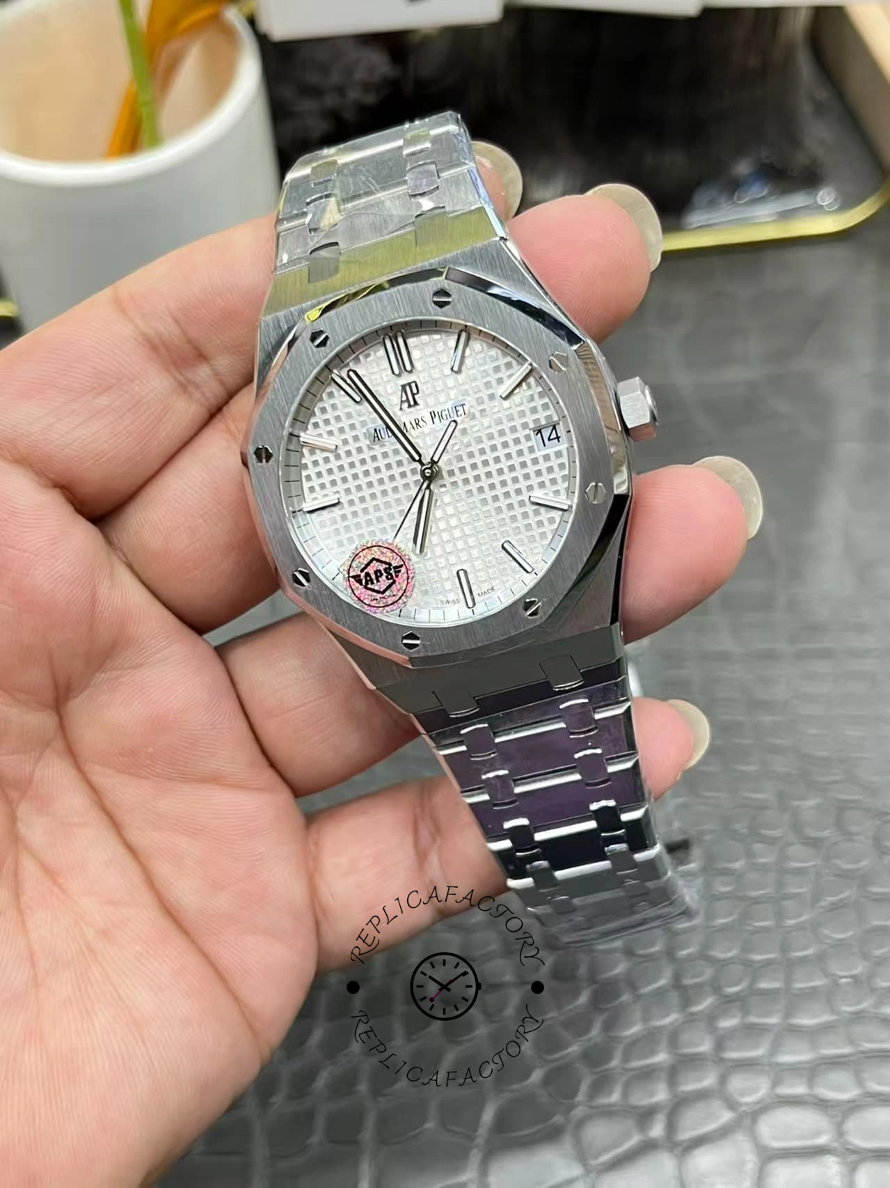 AP Royal Oak 41MM 15500ST.OO.1220ST.04 Replica Automatic 4302