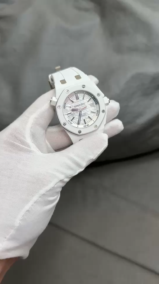 AP Royal Oak Offshore Diver 42 White Rubber 15707CB.OO.A010CA.01 Replica