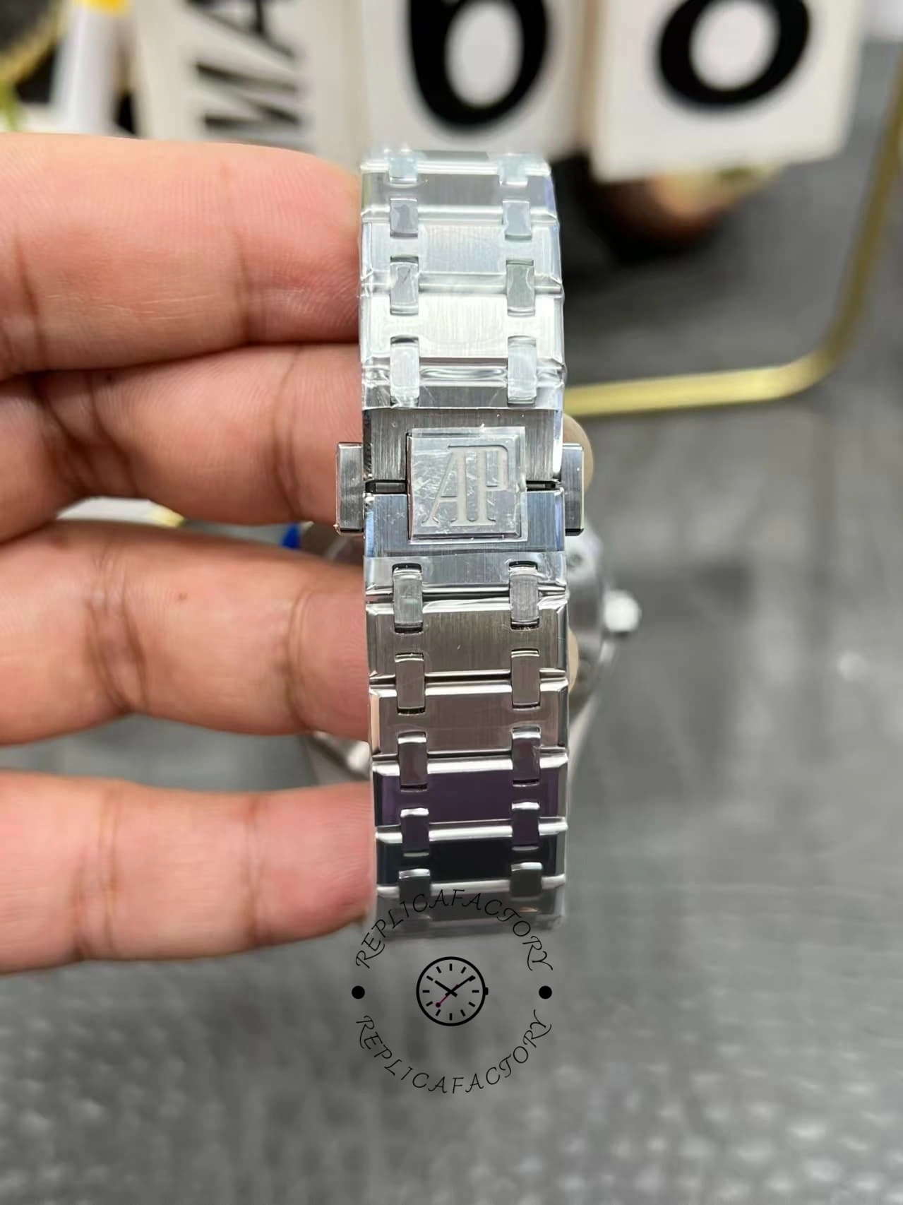 AP Royal Oak 