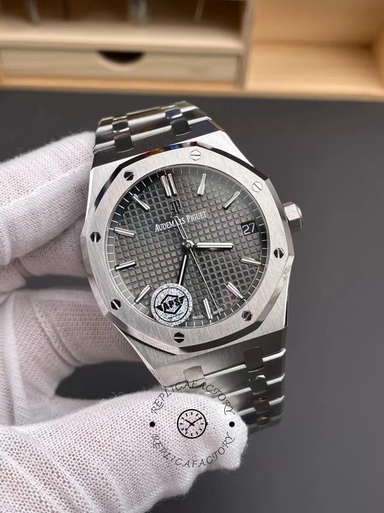 AP 15500ST.OO.1220ST.02 Royal Oak 41 Gray Dial Replica Watch