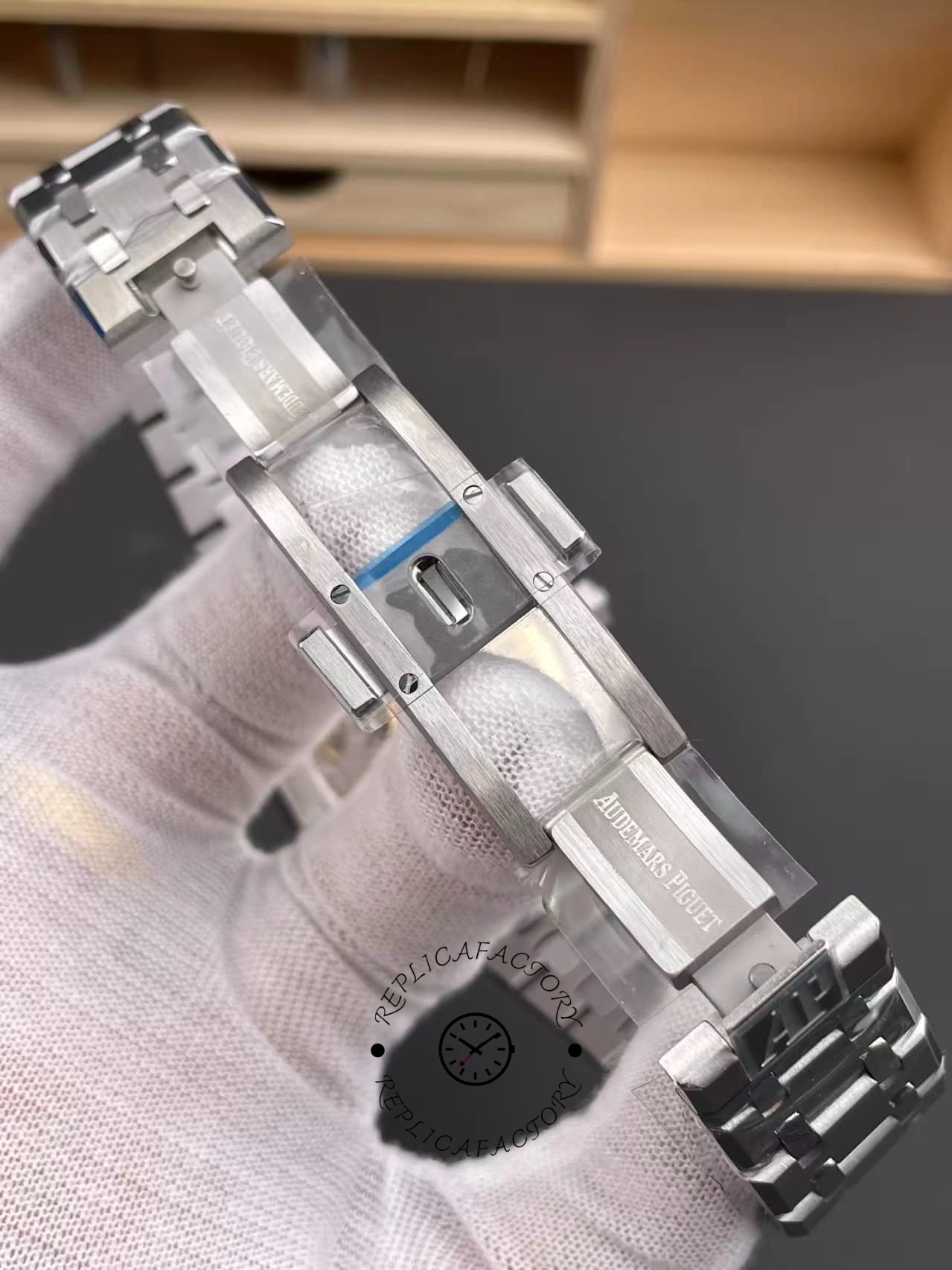 AP 15500ST.OO.1220ST.02 Royal Oak 41 Gray Dial Replica Watch