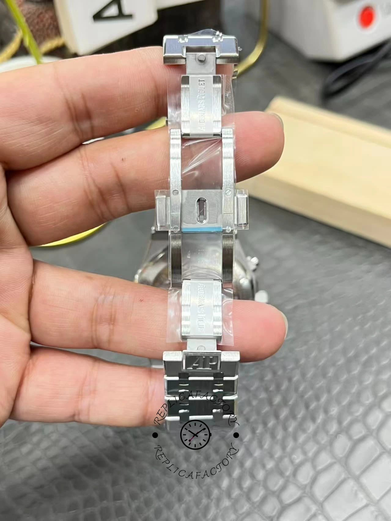 AP Royal Oak Chronograph 26240ST.OO.1320ST.08 41 Green Dial 1:1 Clone