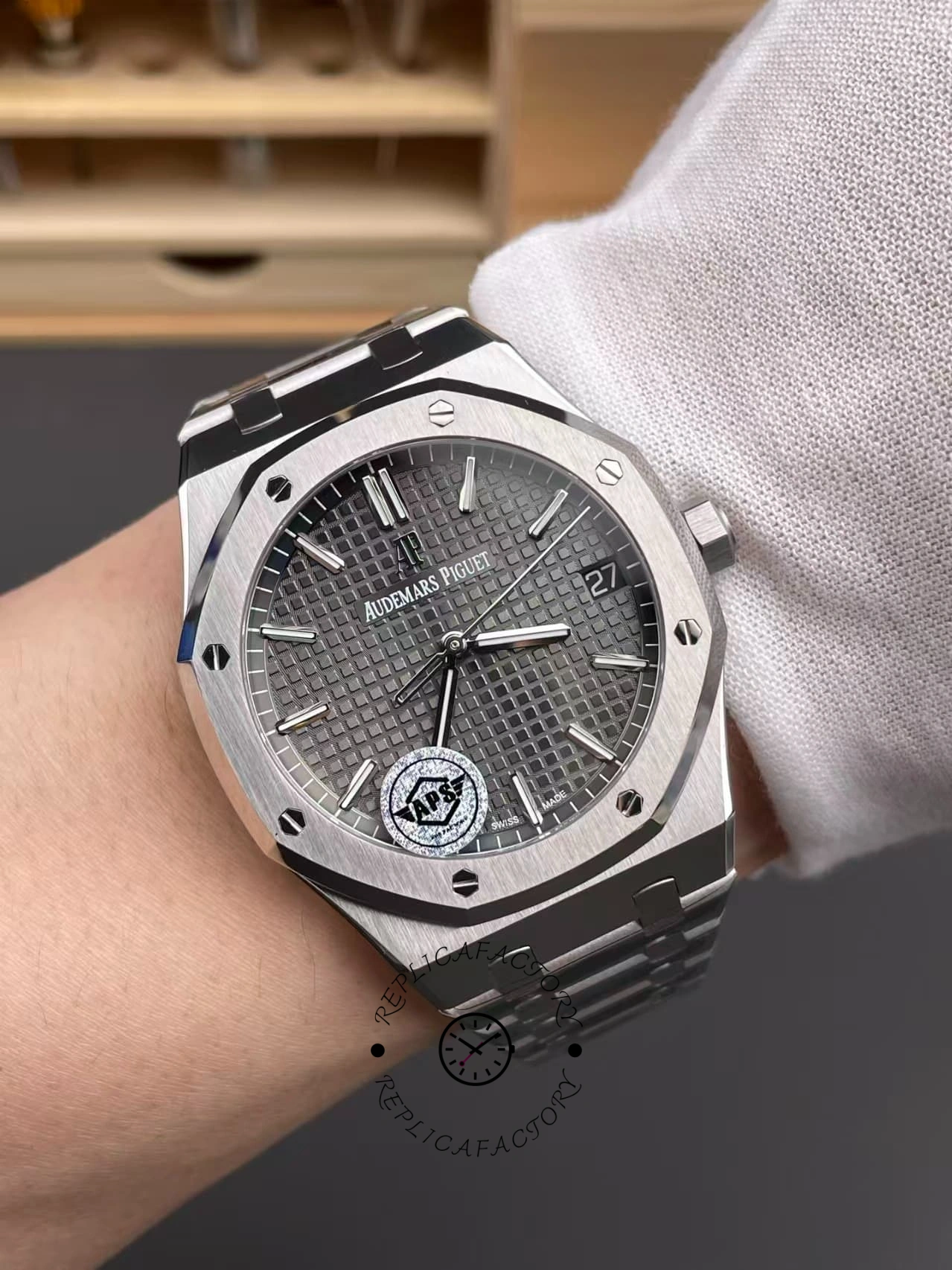 AP 15500ST.OO.1220ST.02 Royal Oak 41 Gray Dial Replica Watch