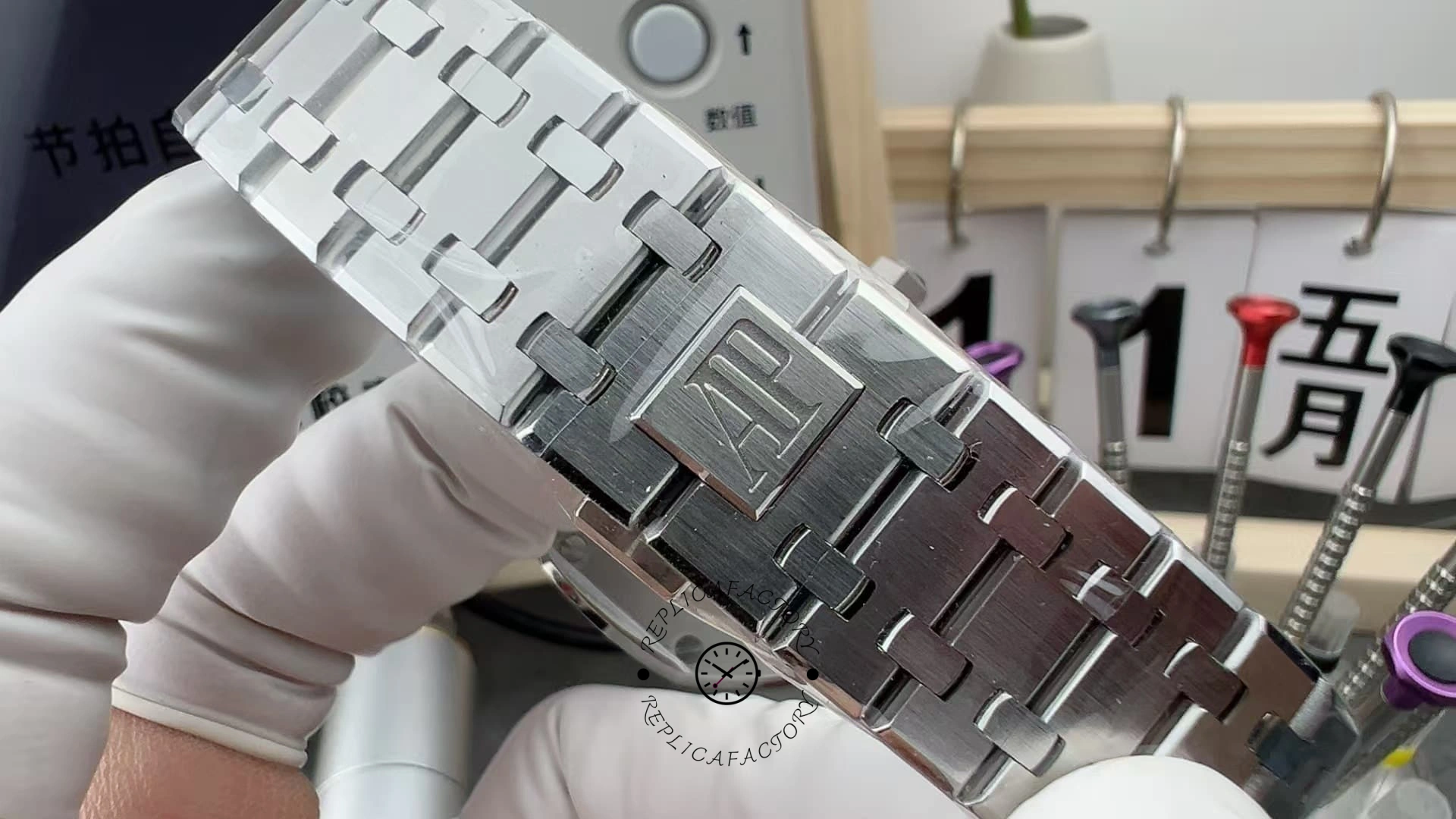 AP Royal Oak Replica Automatic 41 15400ST.OO.1220ST.04 Gray Dial