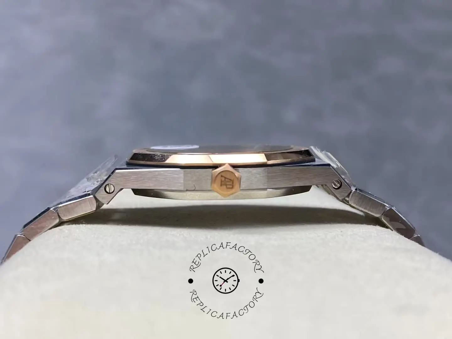 AP Royal Oak 67651SR.ZZ.1261SR.01 Quartz 33 1:1 Clone Two-Tone Lady