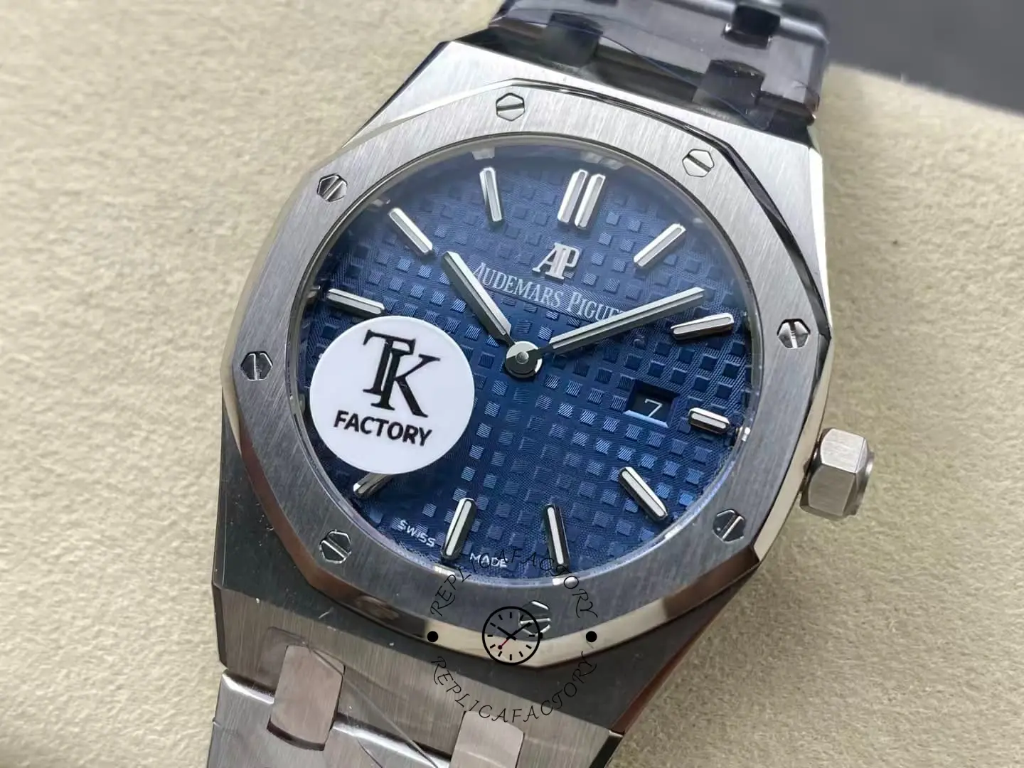 AP Royal Oak 41 Blue Dial 15500ST.OO.1220ST.01 Replica Automatic