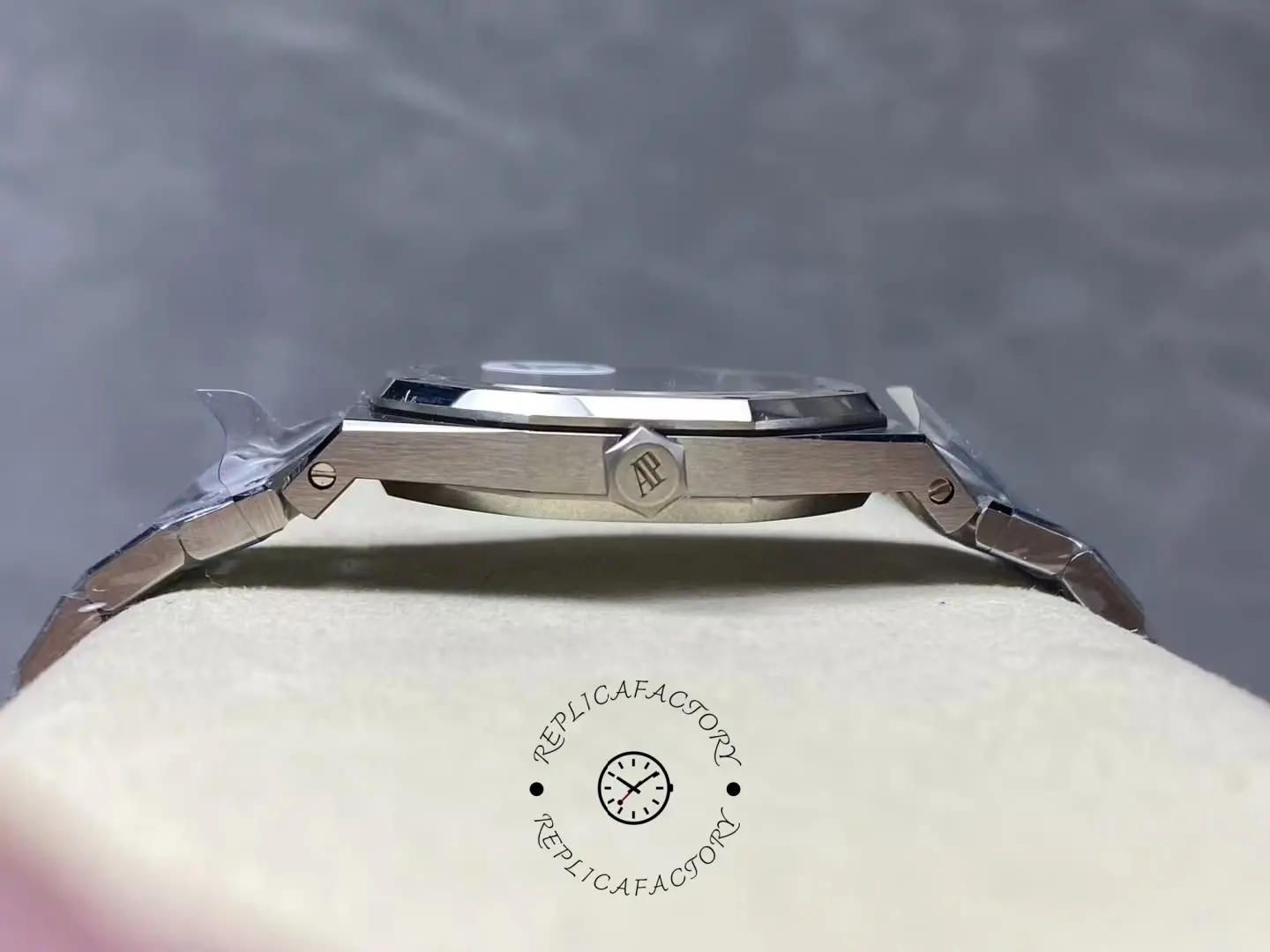 AP Royal Oak 41 Blue Dial 15500ST.OO.1220ST.01 Replica Automatic