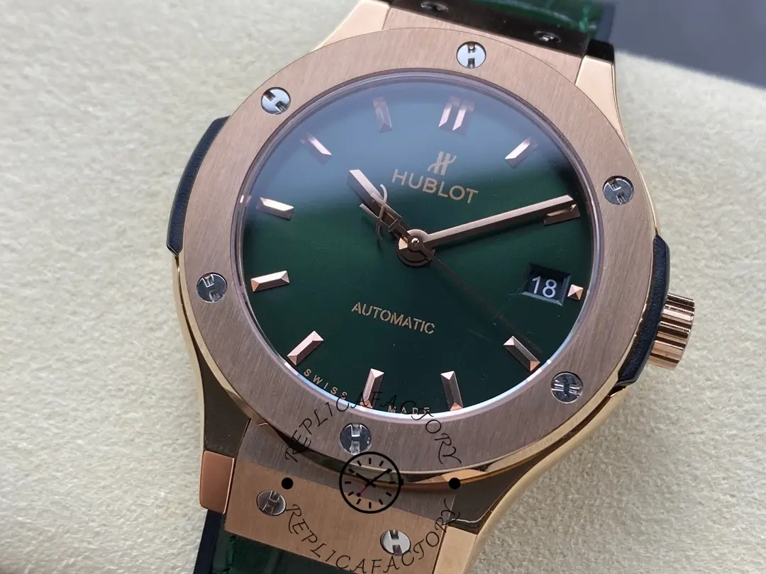 1:1 Clone Hublot Watch Classic Fusion King Gold Green 38mm