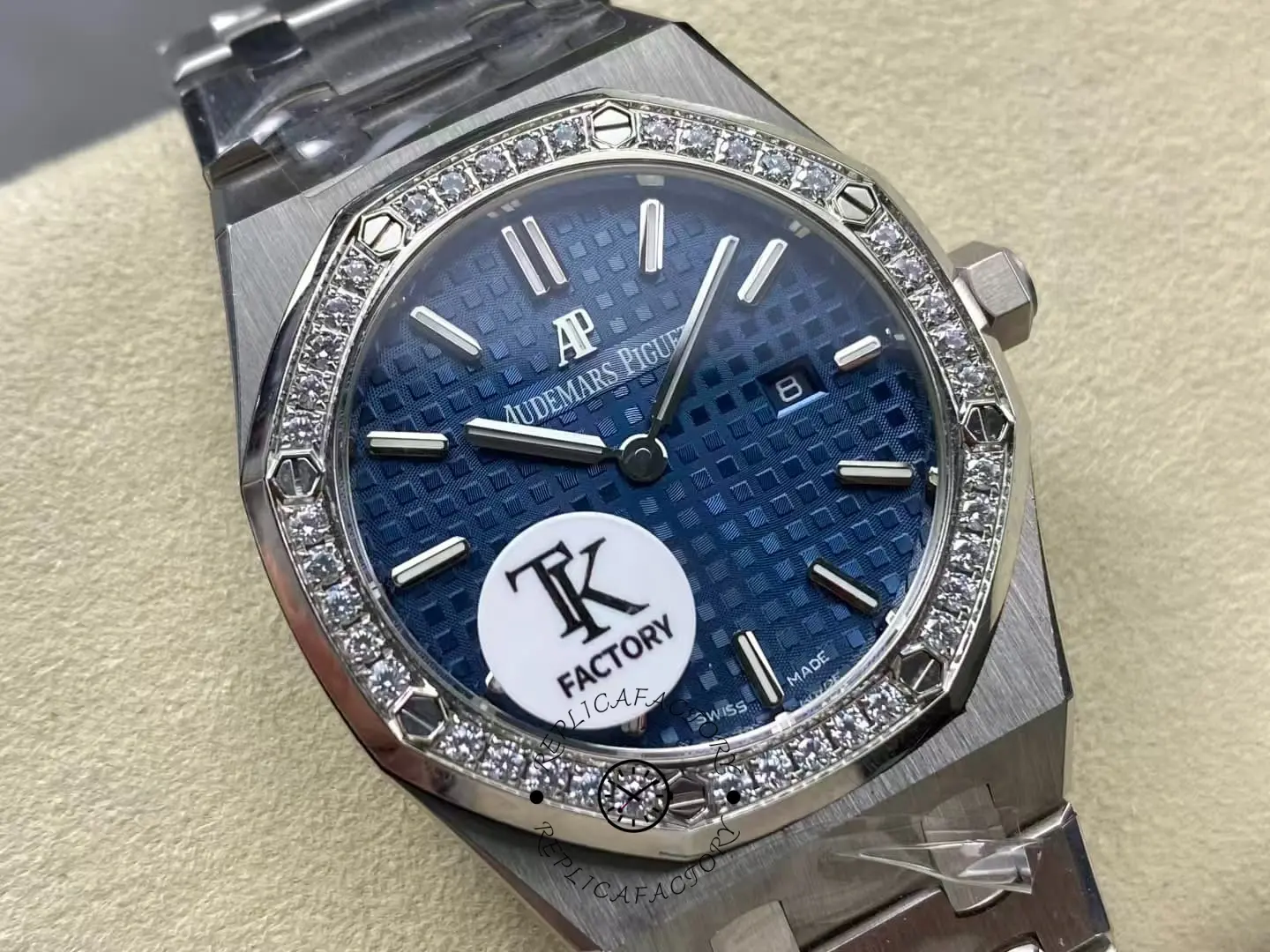 AP Royal Oak Quartz 67651IP.ZZ.1261IP.01 33 1:1 Clone Titanium Blue Watch