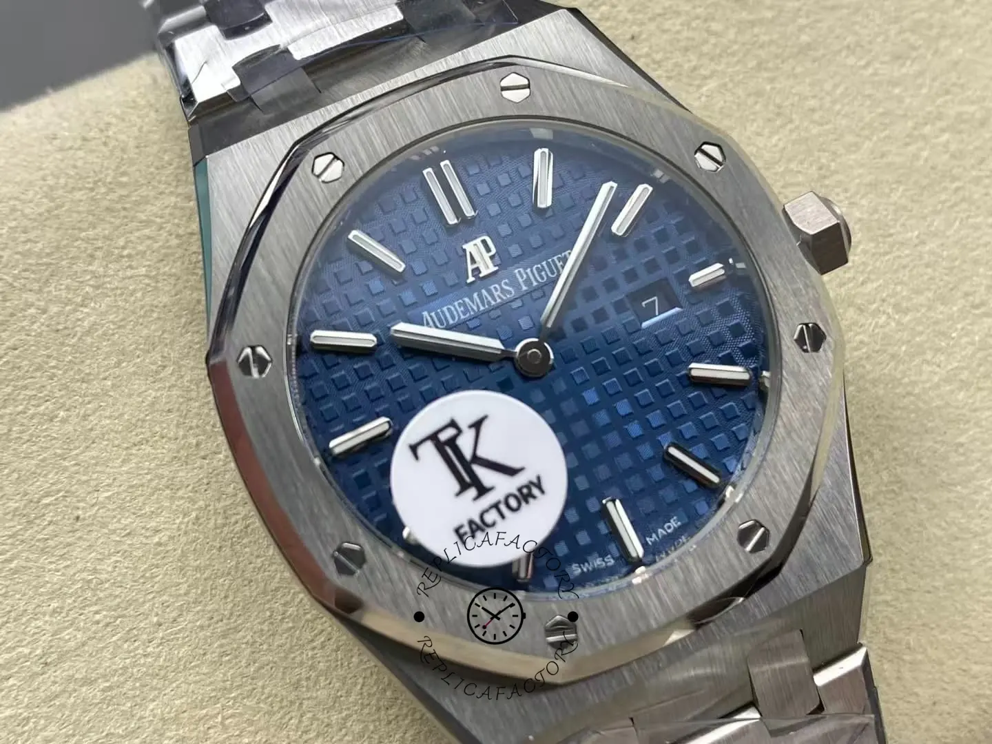 AP Royal Oak 41 Blue Dial 15500ST.OO.1220ST.01 Replica Automatic