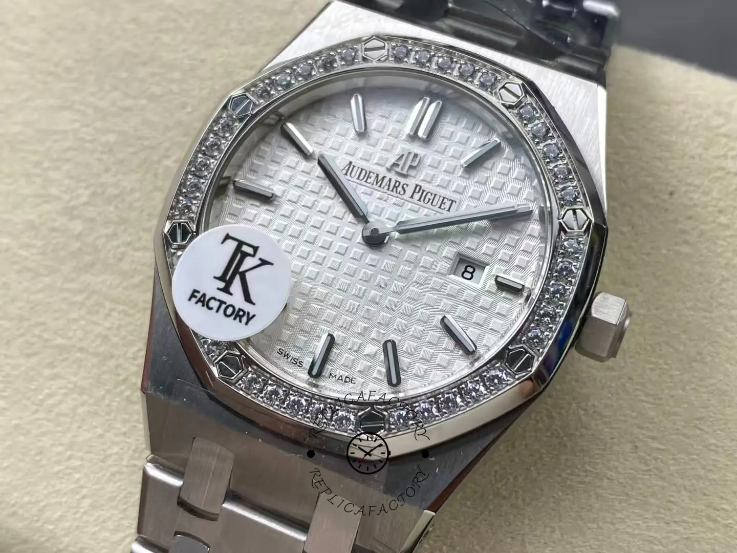 AP Royal Oak Replica Quartz 33 67651ST.ZZ.1261ST.01 Diamonds Women's Watch