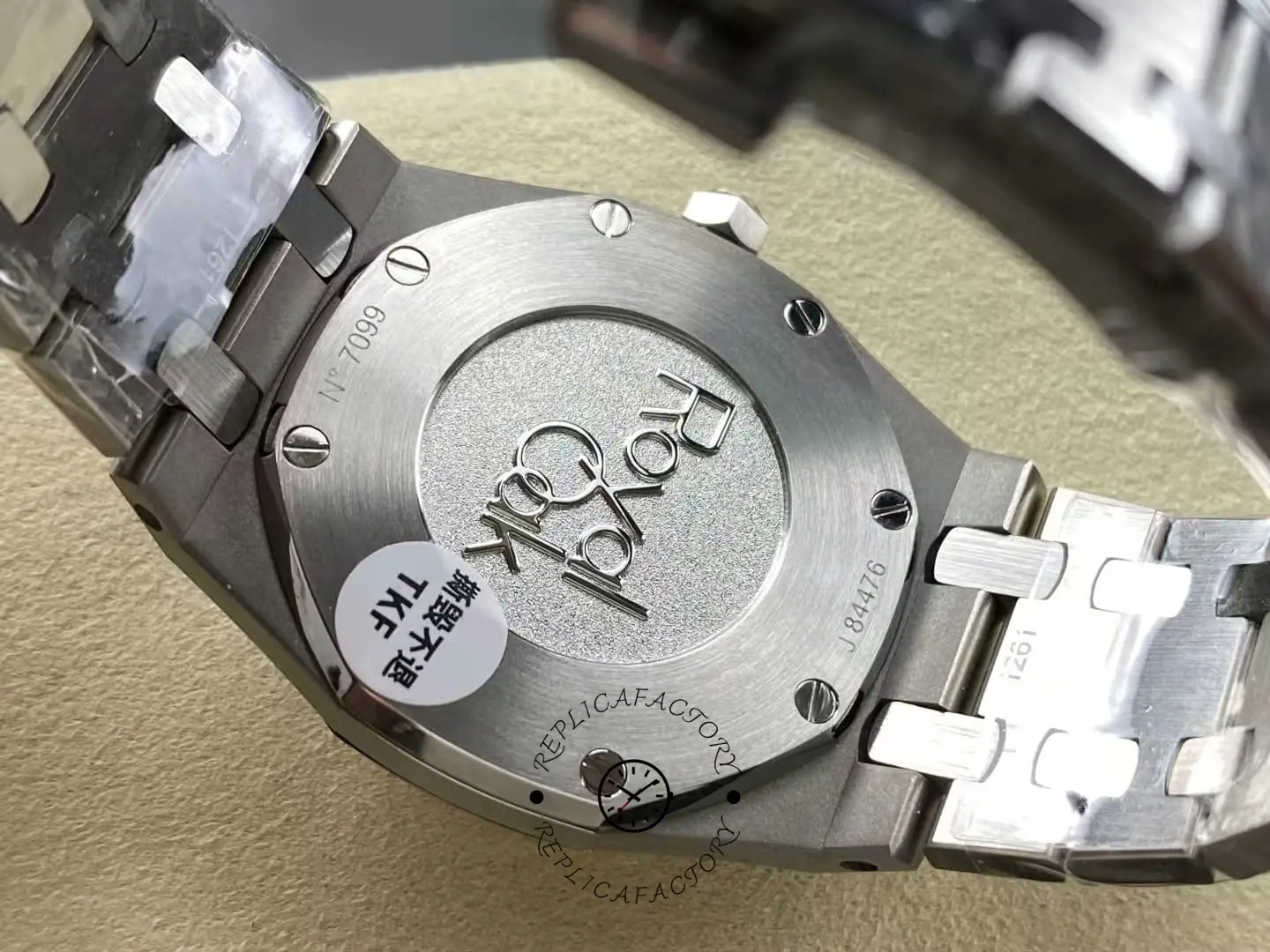 AP Royal Oak Quartz 67651IP.ZZ.1261IP.01 33 1:1 Clone Titanium Blue Watch