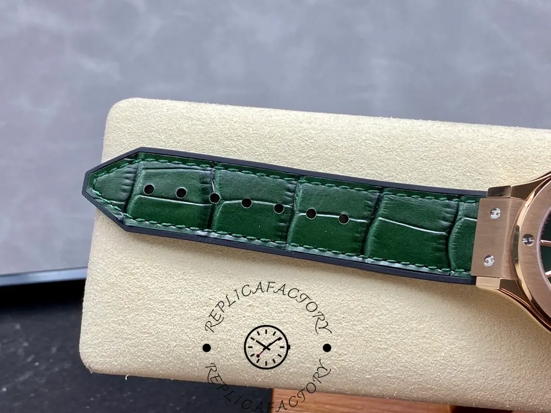 1:1 Clone Hublot Watch Classic Fusion King Gold Green 38mm