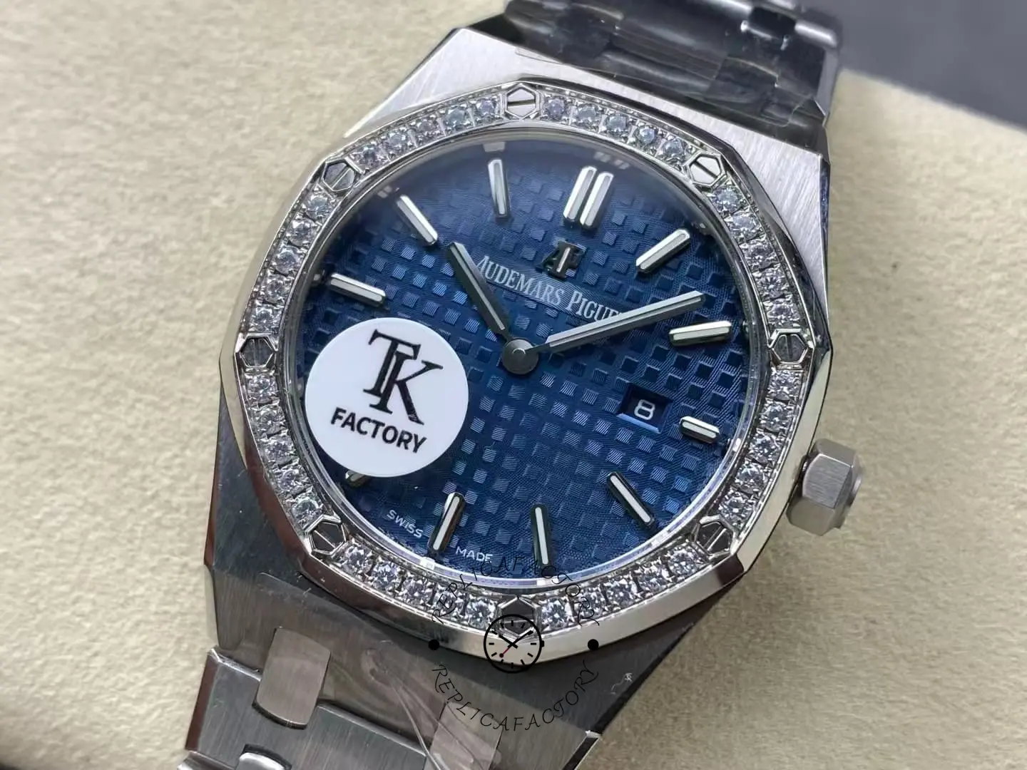 AP Royal Oak Quartz 67651IP.ZZ.1261IP.01 33 1:1 Clone Titanium Blue Watch
