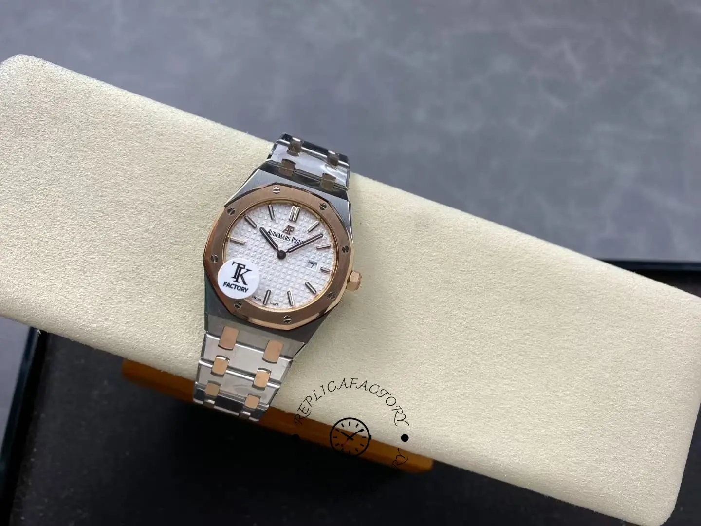 AP 77350SR.OO.1261SR.01 Royal Oak 34 Two-Tone 1:1 Clone Women's Watch