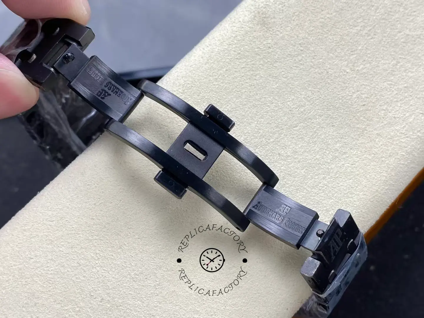 Replica AP Royal Oak 26591CE.OO.D002CA.01 Repeater Supersonnerie Ceramic Strap