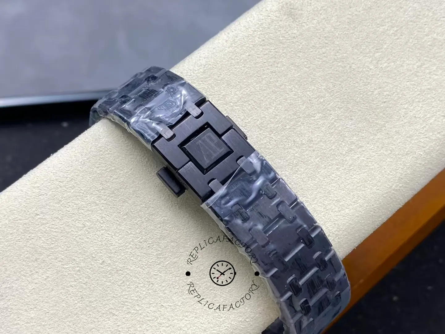 Replica AP Royal Oak 26591CE.OO.D002CA.01 Repeater Supersonnerie Ceramic Strap