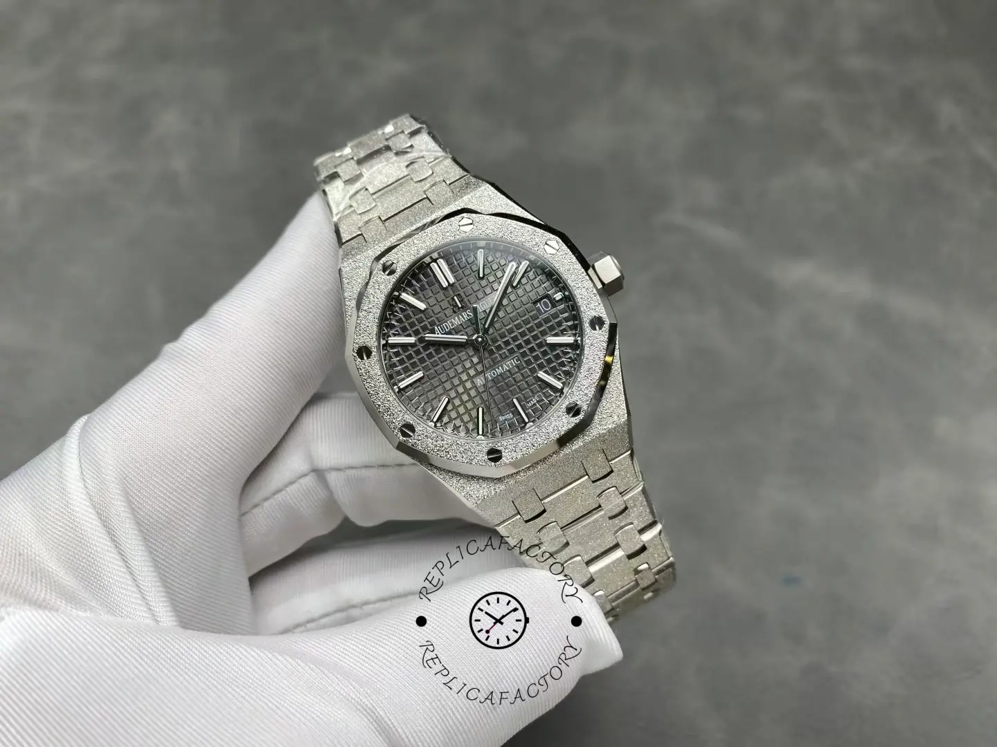 AP Royal Oak 37 Replica 15454BC.GG.1259BC.03 Gray Dial