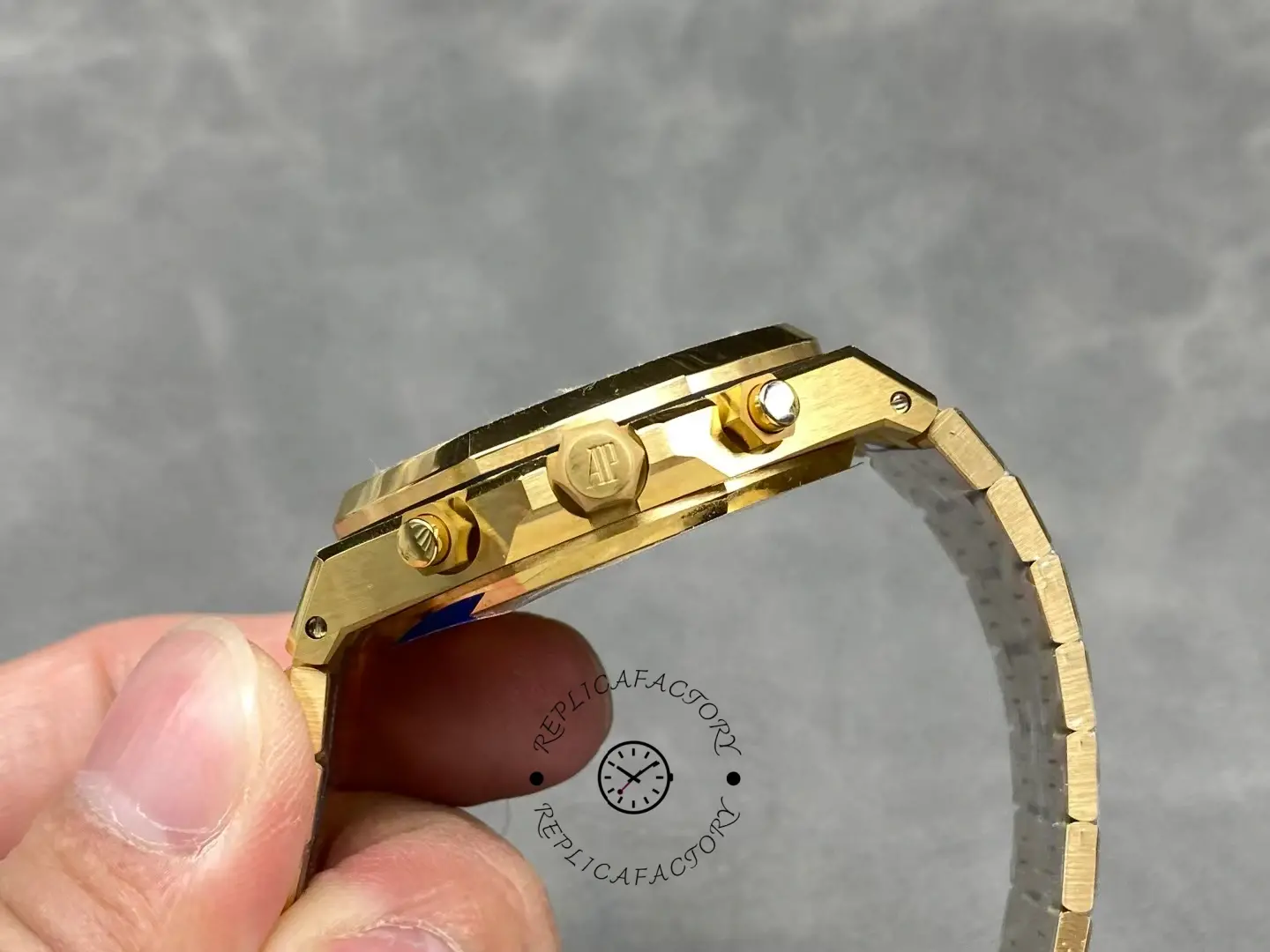 AP Royal Oak 26240BA.GG.1324BA.01 Special Edition 1:1 Clone Frosted Yellow Gold