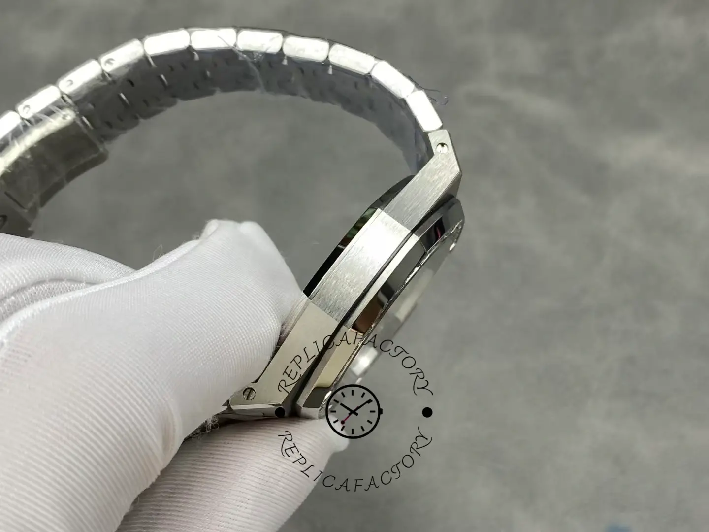 AP Royal Oak 37 Diamond-Set 15451ST.OO.1256ST.01 Automatic 1:1 Clone