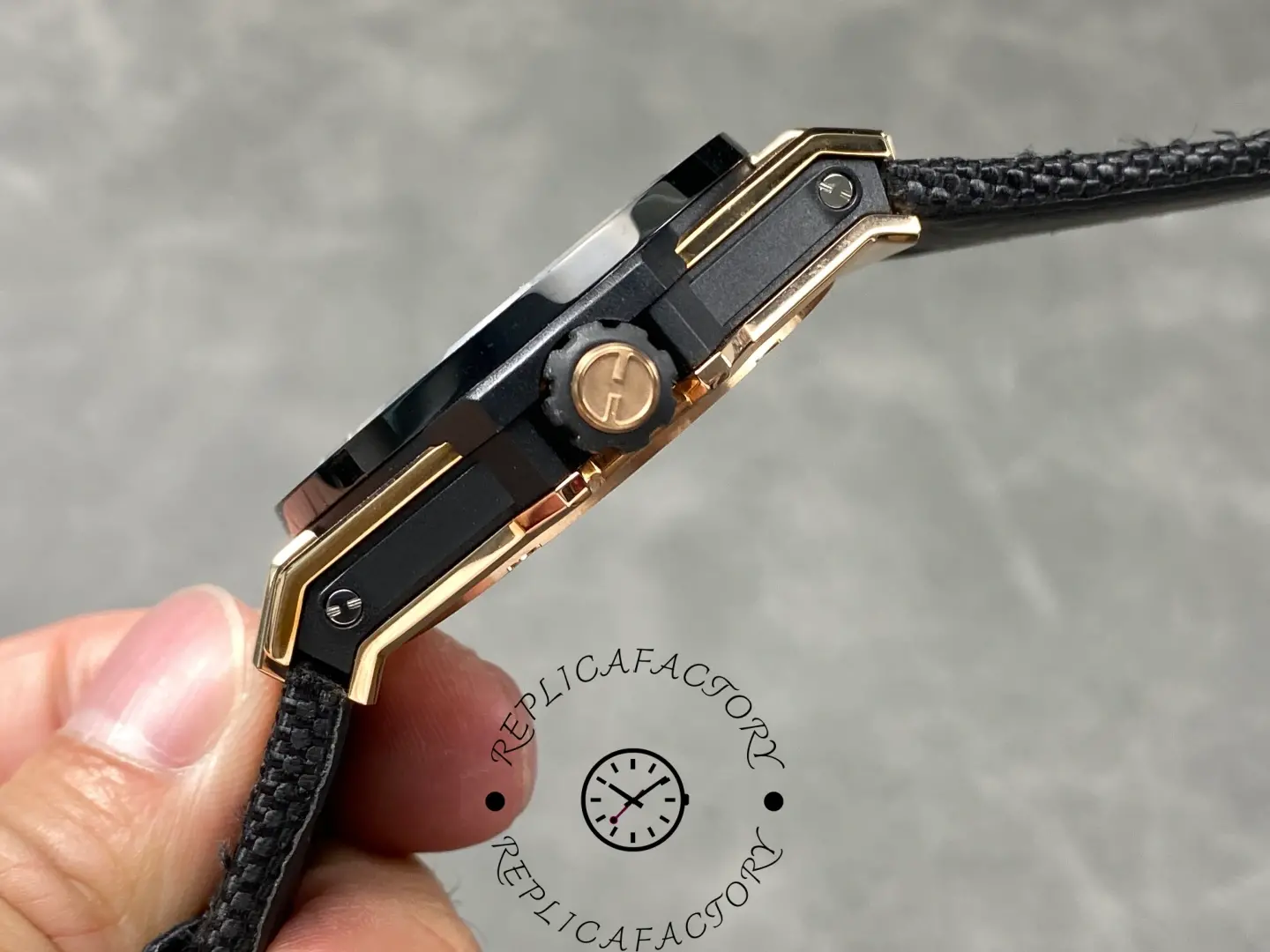 Hublot Big Bang MECA 10 King Gold Ceramic