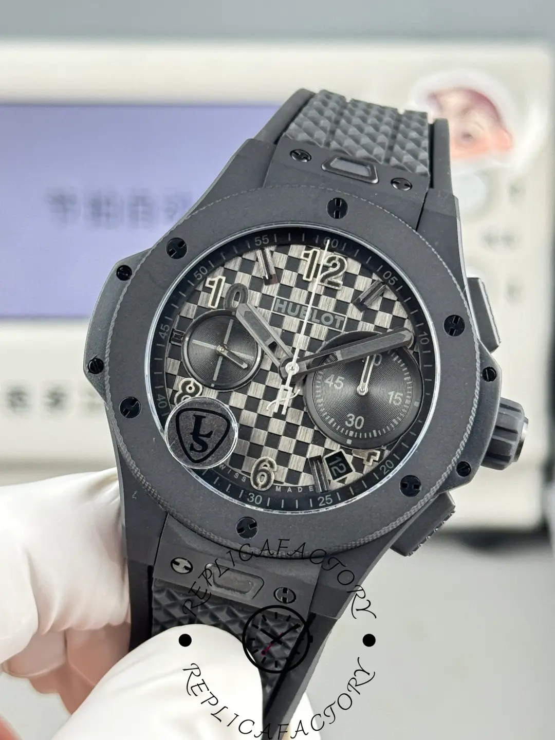 The handheld shot of the Hublot Big Bang 431.CI.1340.RX watch at an angle showcases the texture of the all-black timepiece.