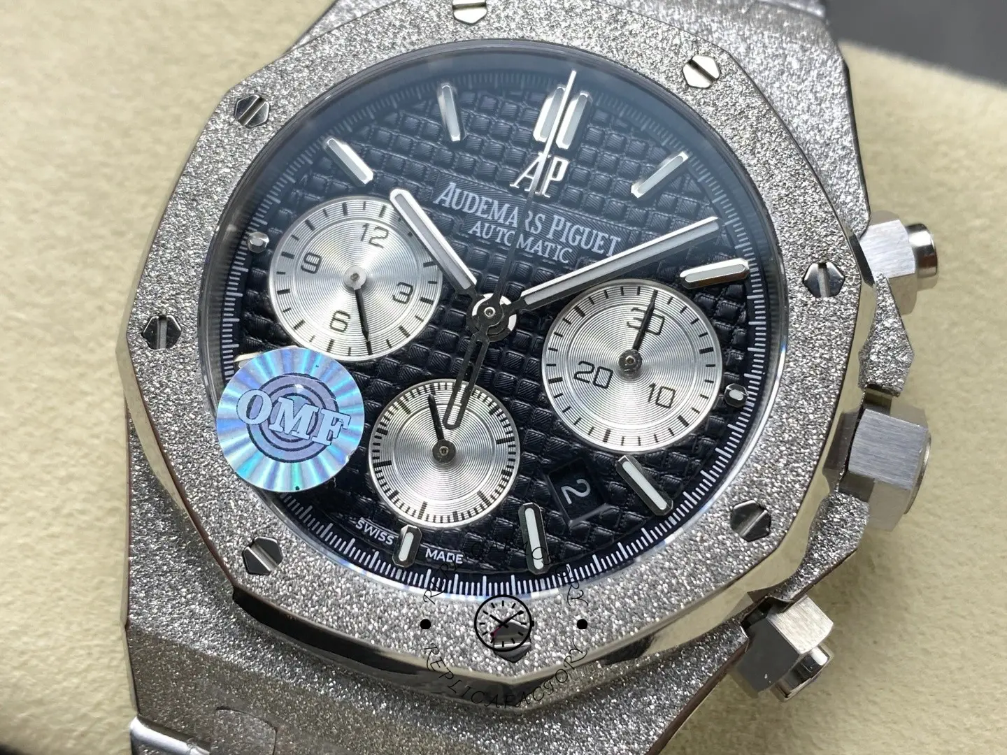 AP Royal Oak Black Dial 26239BC.GG.1224BC.02 1:1 Clone Men's Watch
