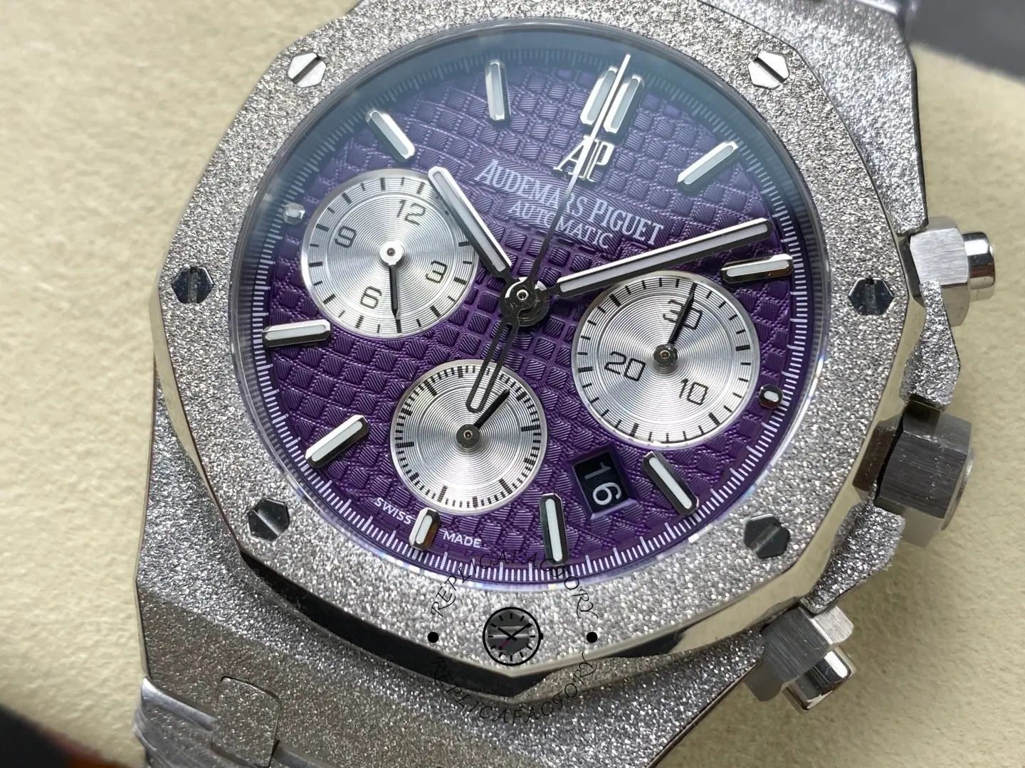 AP Royal Oak Frosted White Gold Purple Dial 26331BC.GG.1224BC.01 Replica