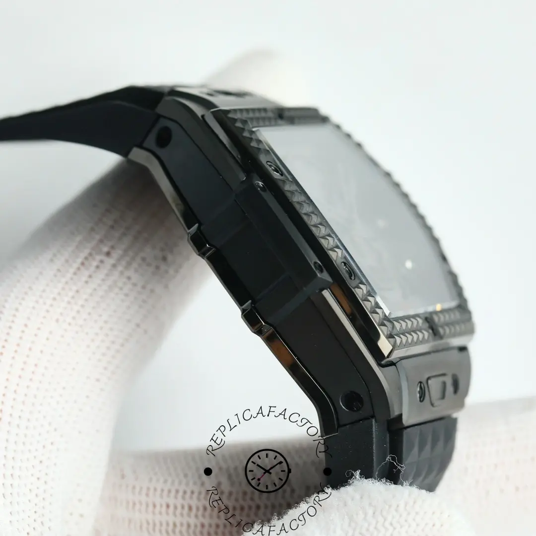 Replica Hublot 646.CI.0110.RX.DPM24 Spirit of Big Bang Skull Watch