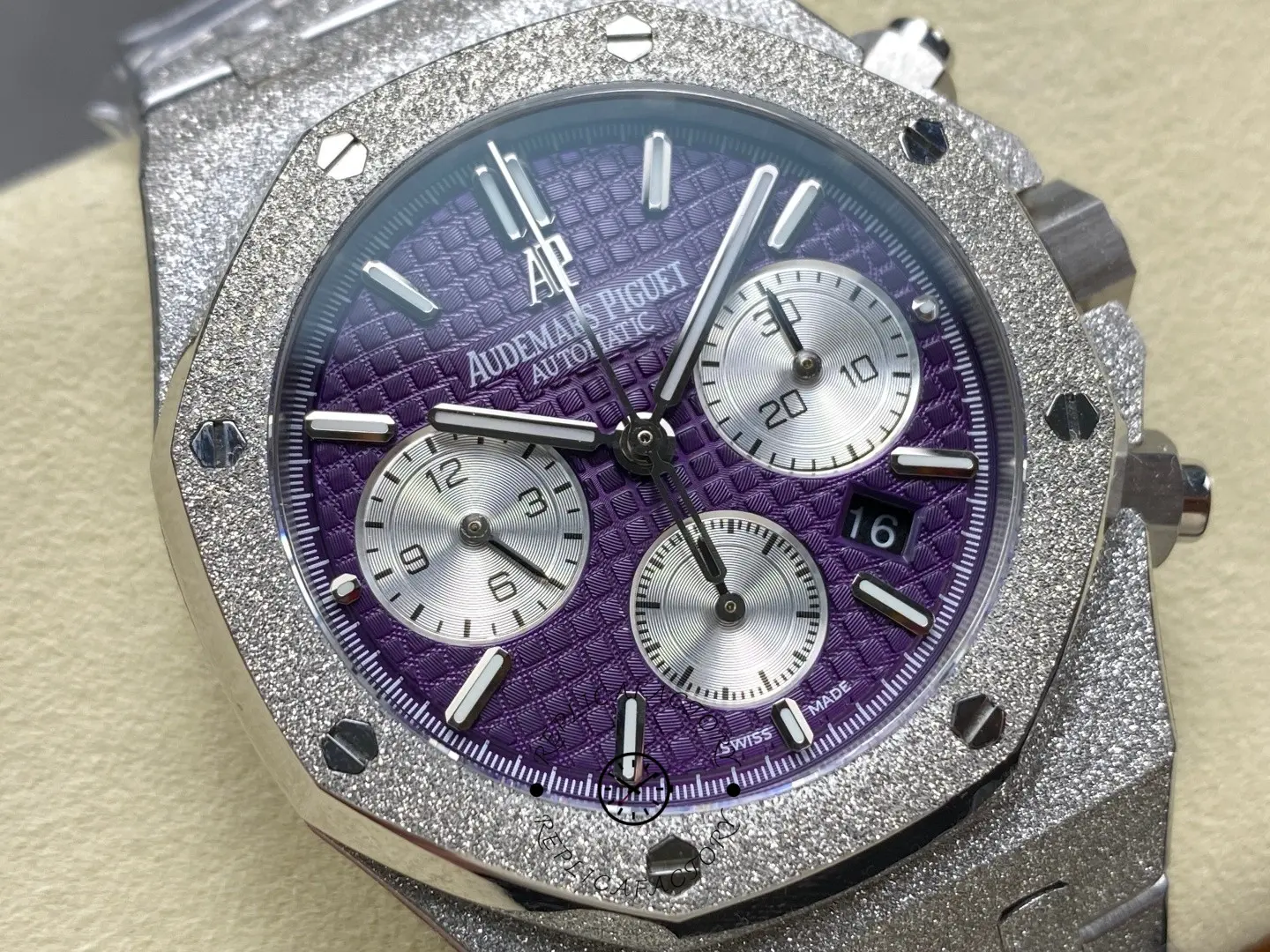 AP Royal Oak Frosted White Gold Purple Dial 26331BC.GG.1224BC.01 Replica