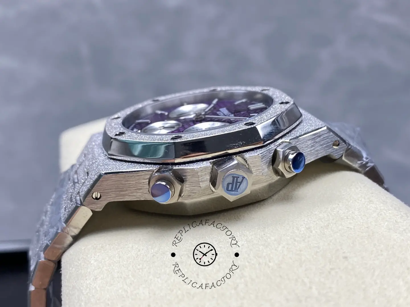 AP Royal Oak Frosted White Gold Purple Dial 26331BC.GG.1224BC.01 Replica