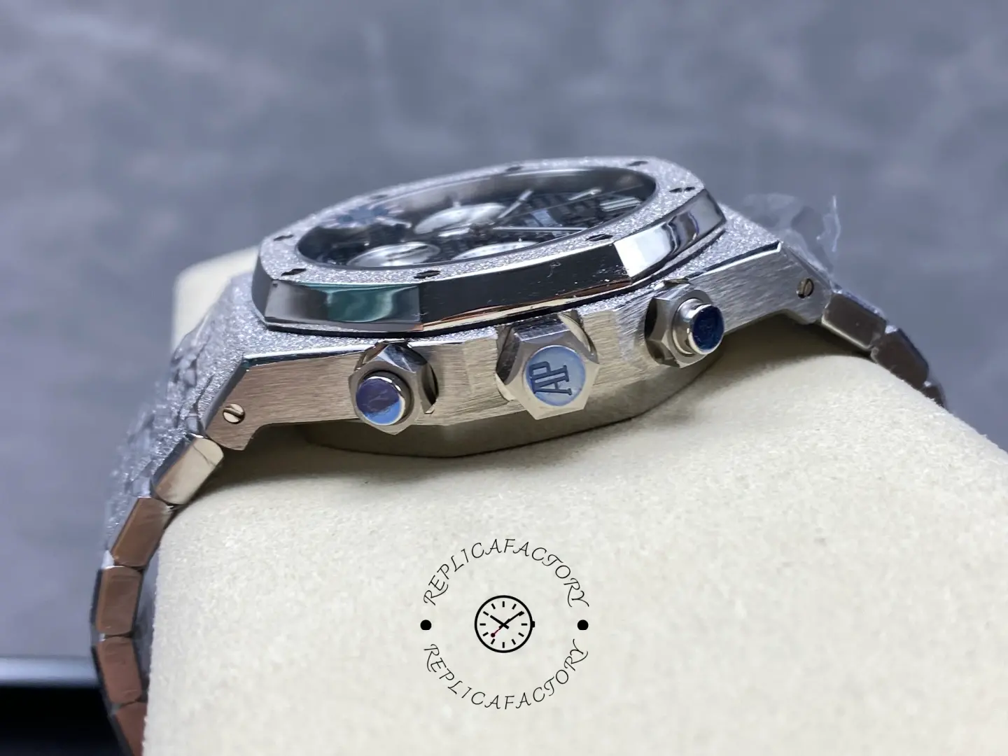AP Royal Oak Black Dial 26239BC.GG.1224BC.02 1:1 Clone Men's Watch