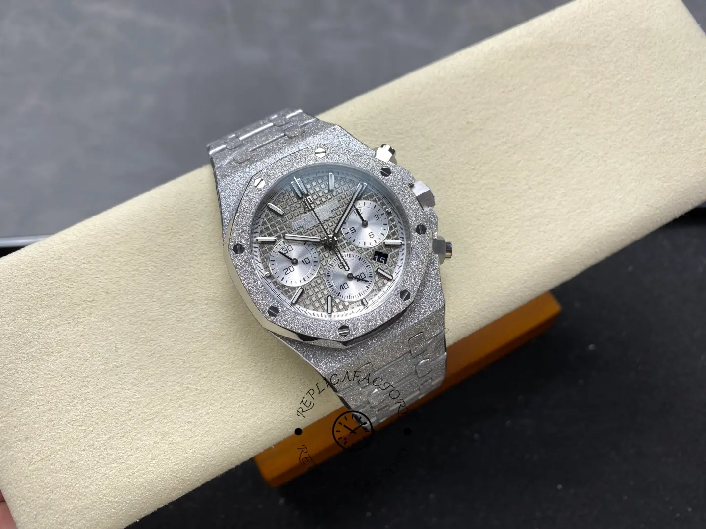 AP Royal Oak Chronograph 41MM 26239BC.GG.1224BC.01 Automatic Replica
