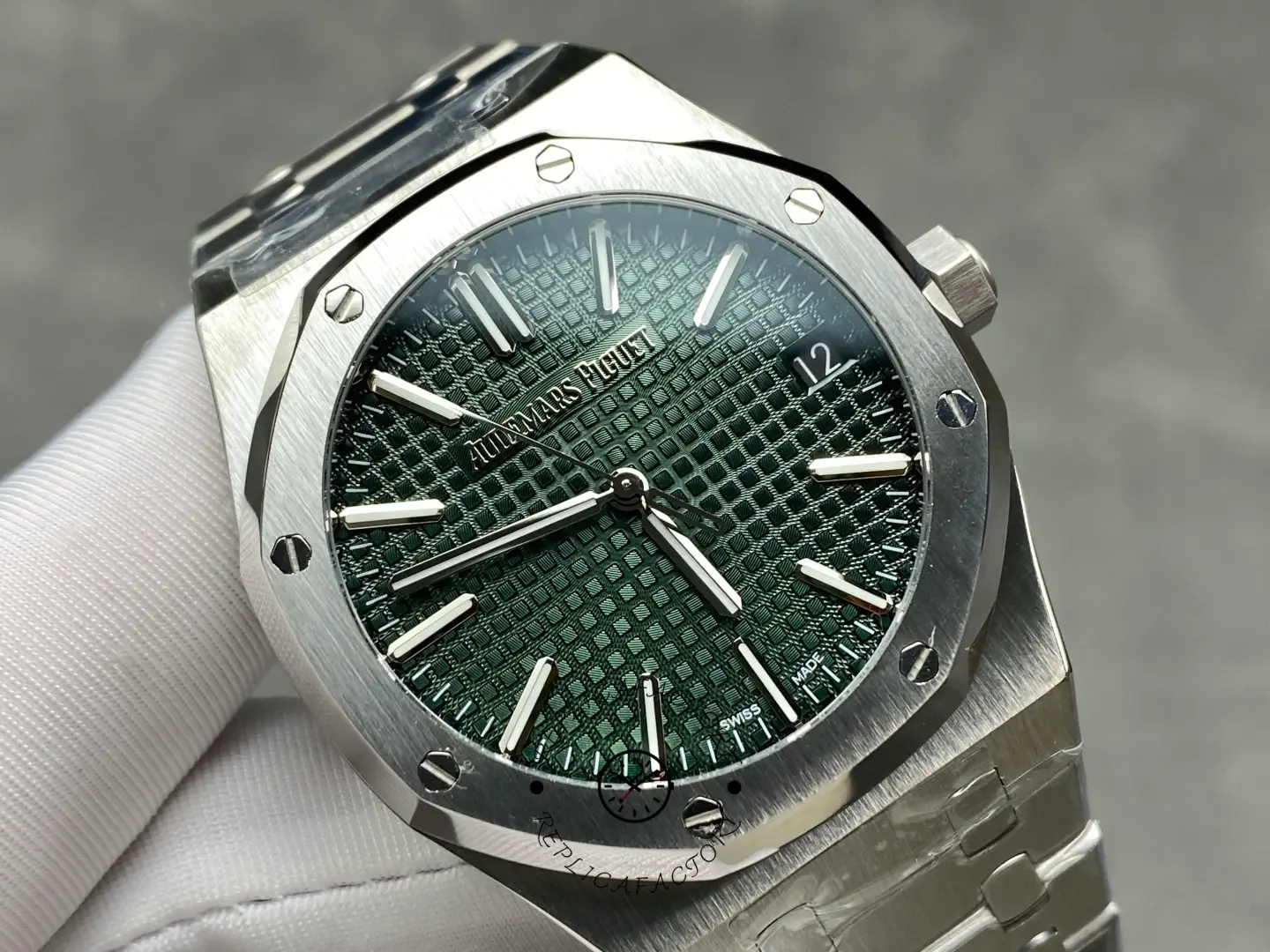 AP Royal Oak 41 Green Dial 15510ST.OO.1320ST.09 1:1 Clone Luxury Watch