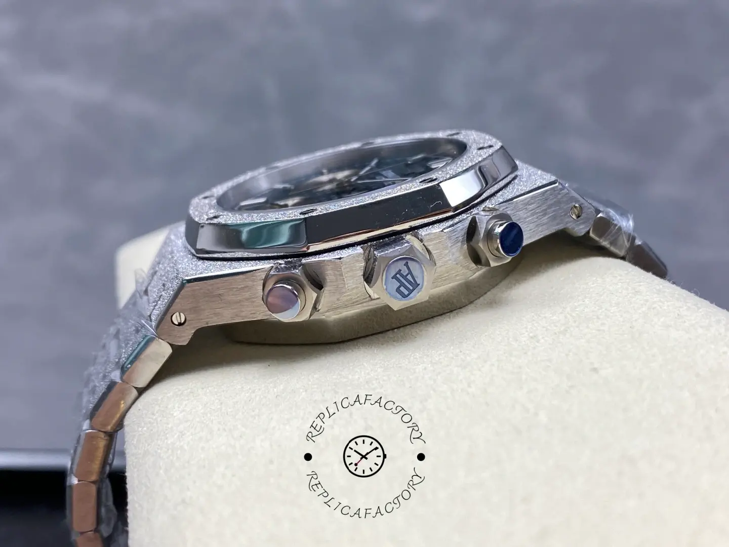 AP Royal Oak Chronograph 41 Frosted White Gold 26331BC.GG.1224BC.02 1:1 Clone