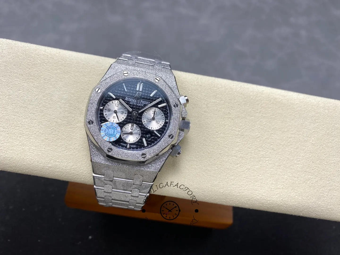 AP Royal Oak Black Dial 26239BC.GG.1224BC.02 1:1 Clone Men's Watch