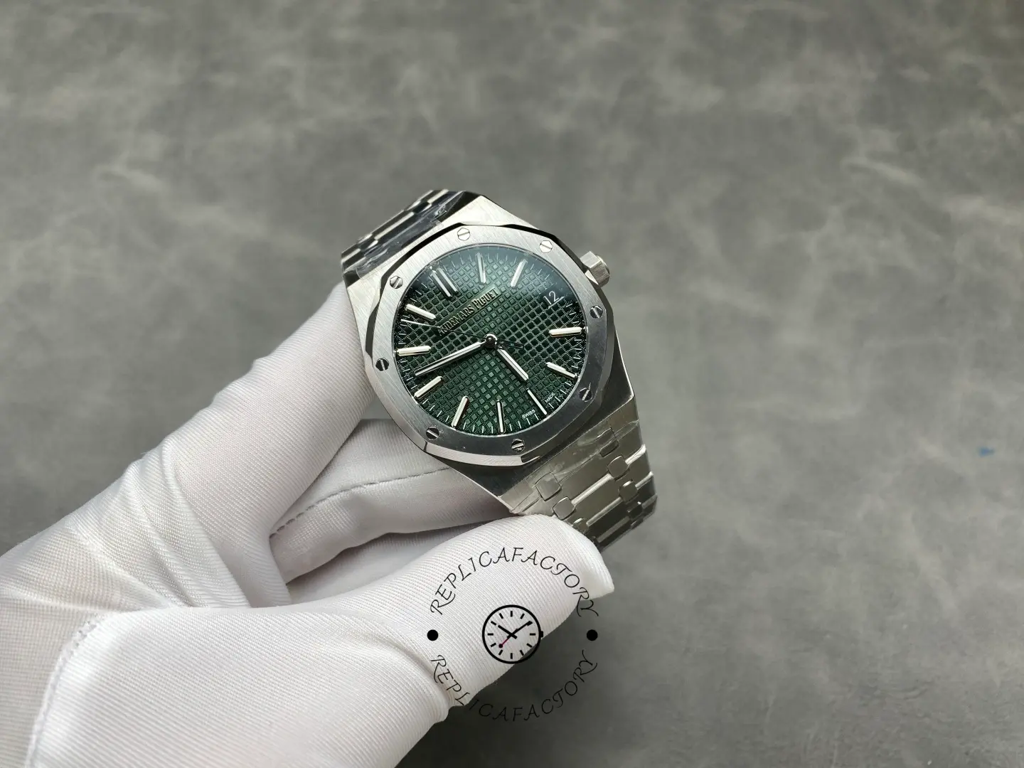 AP Royal Oak 41 Green Dial 15510ST.OO.1320ST.09 1:1 Clone Luxury Watch