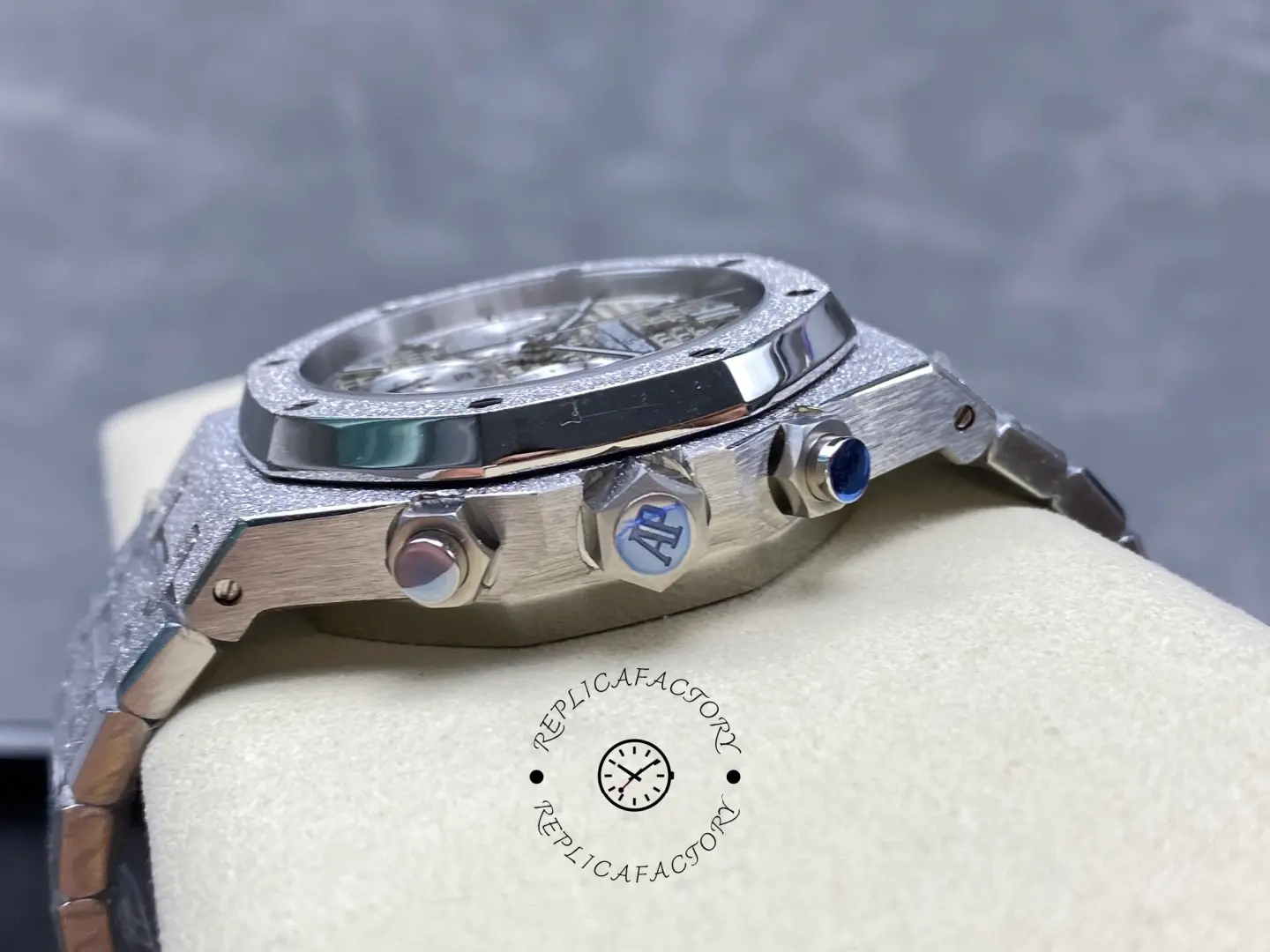 AP Royal Oak Chronograph 41MM 26239BC.GG.1224BC.01 Automatic Replica