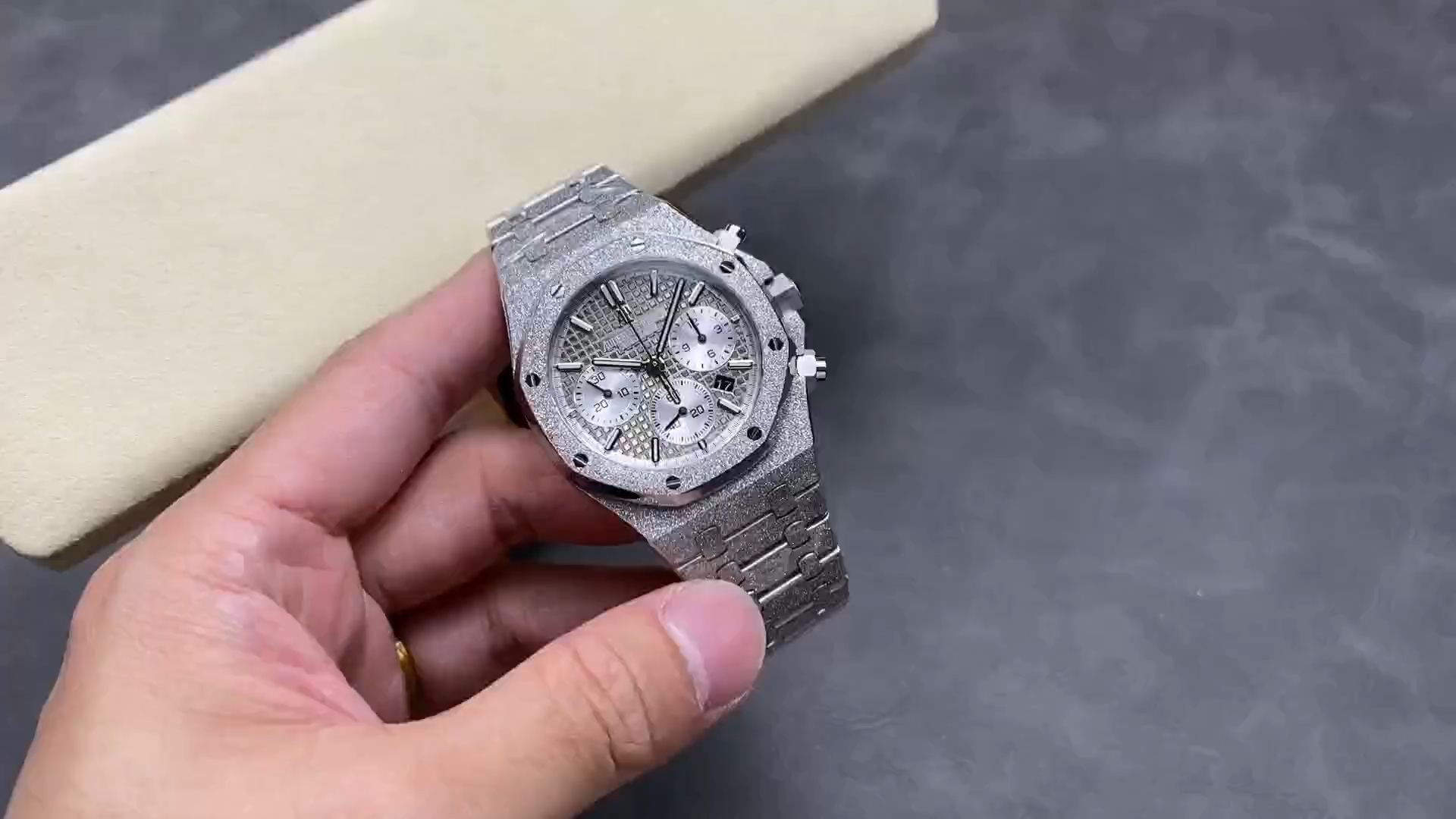 AP Royal Oak Chronograph 41MM 26239BC.GG.1224BC.01 Automatic Replica