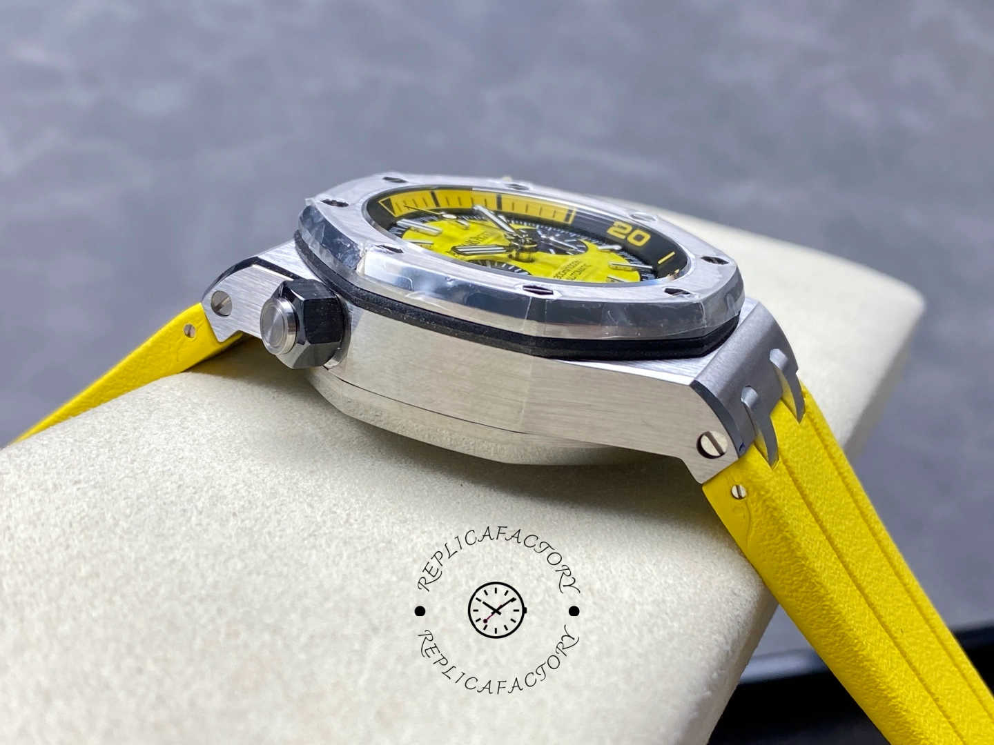AP Royal Oak Offshore Diver Chronograph 42 26703ST.OO.A051CA.01 Replica