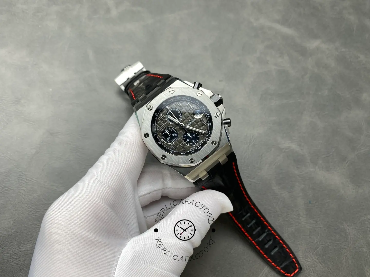 Replica AP Royal Oak Offshore 26470ST.OO.A104CR.01 Leather Strap Men's Watch
