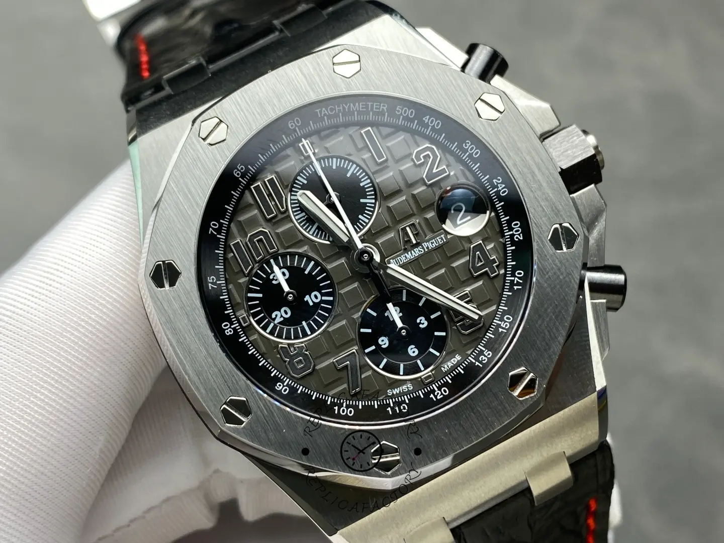 Replica AP Royal Oak Offshore 26470ST.OO.A104CR.01 Leather Strap Men's Watch