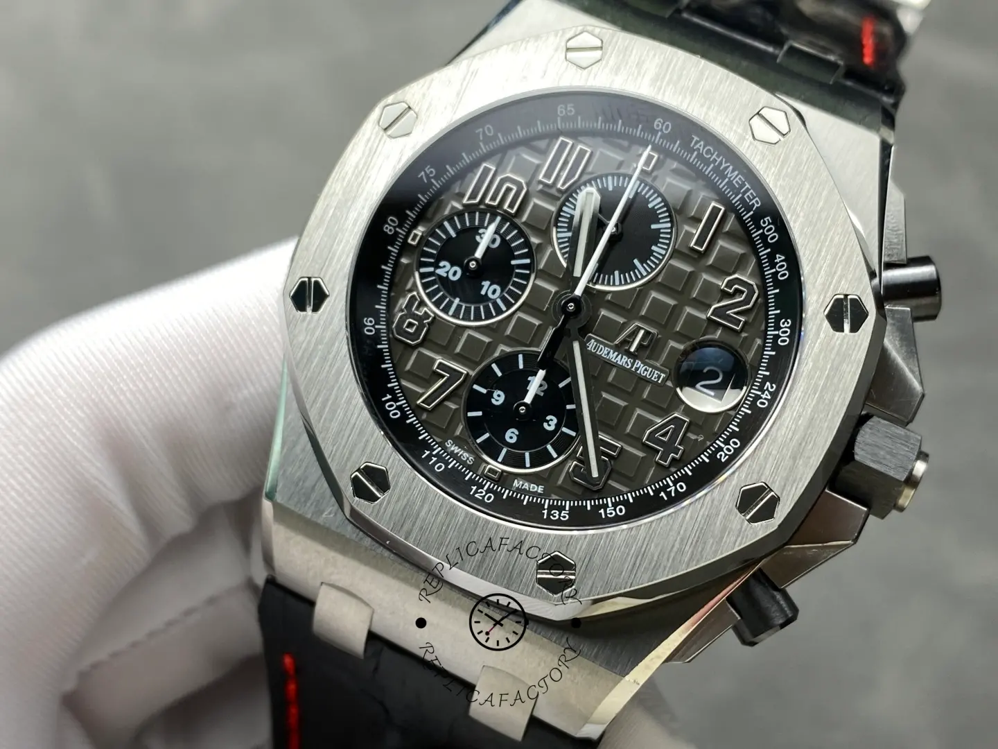 Replica AP Royal Oak Offshore 26470ST.OO.A104CR.01 Leather Strap Men's Watch